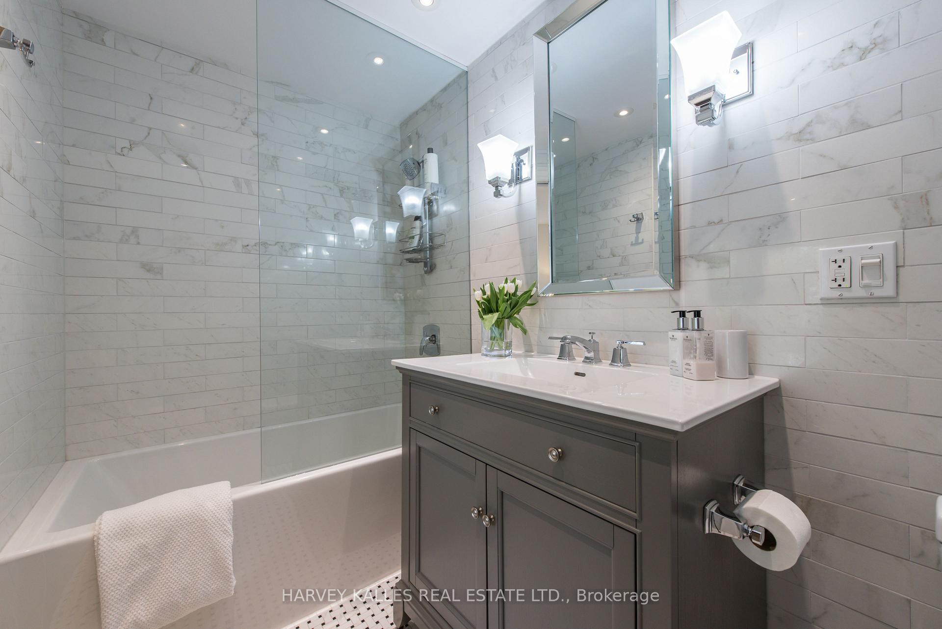 Photo 26 of 429 Sumach Street, Toronto, Cabbagetown-South St. James Town — HOMEH