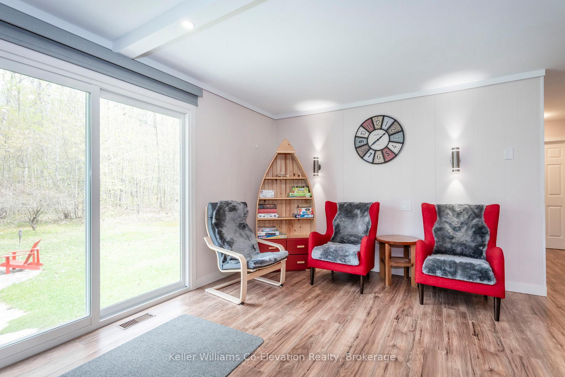 Photo 16 of 1467 Rosemount Road, Tay, Rural Tay — HOMEH