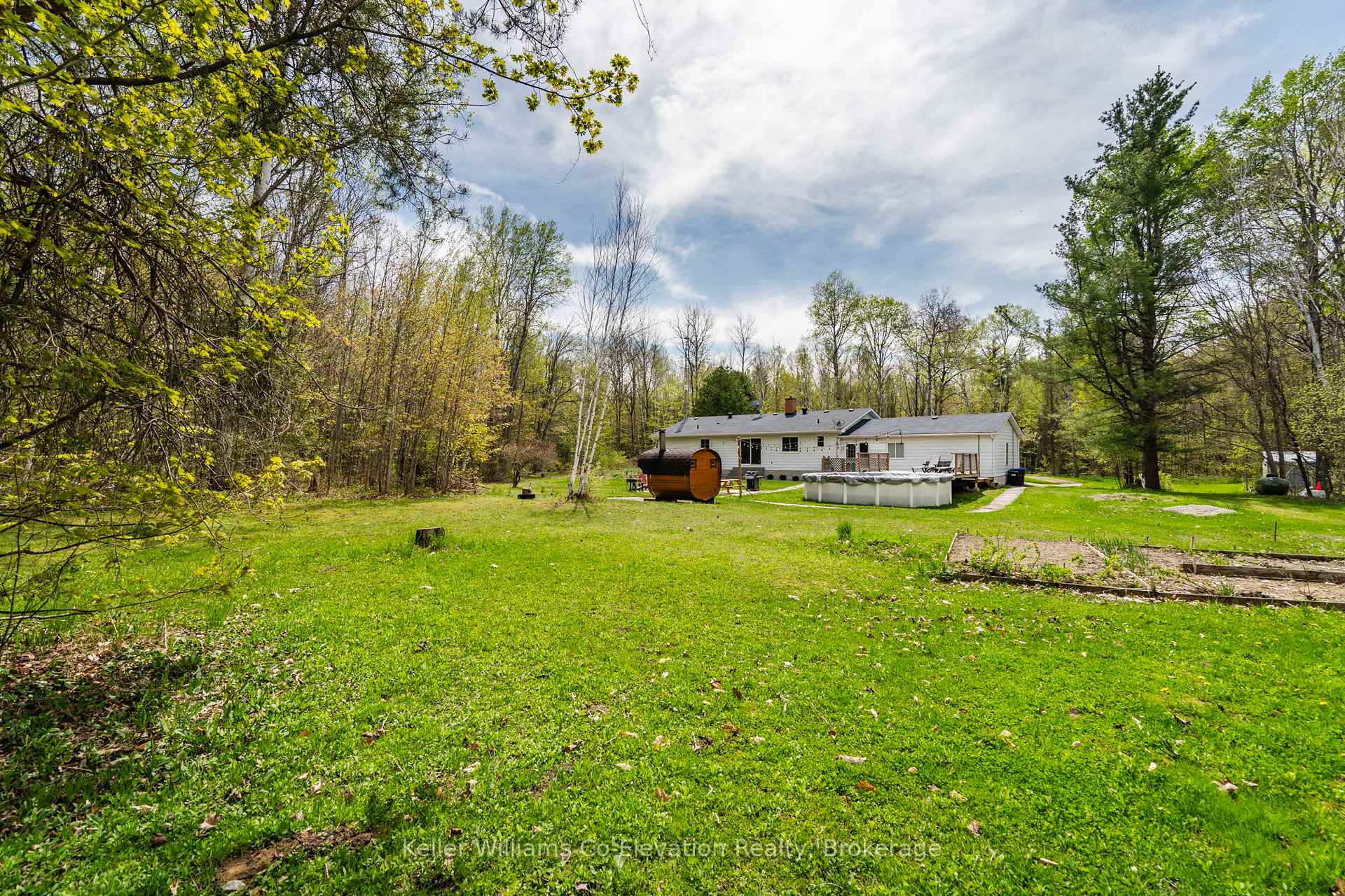 Photo 23 of 1467 Rosemount Road, Tay, Rural Tay — HOMEH