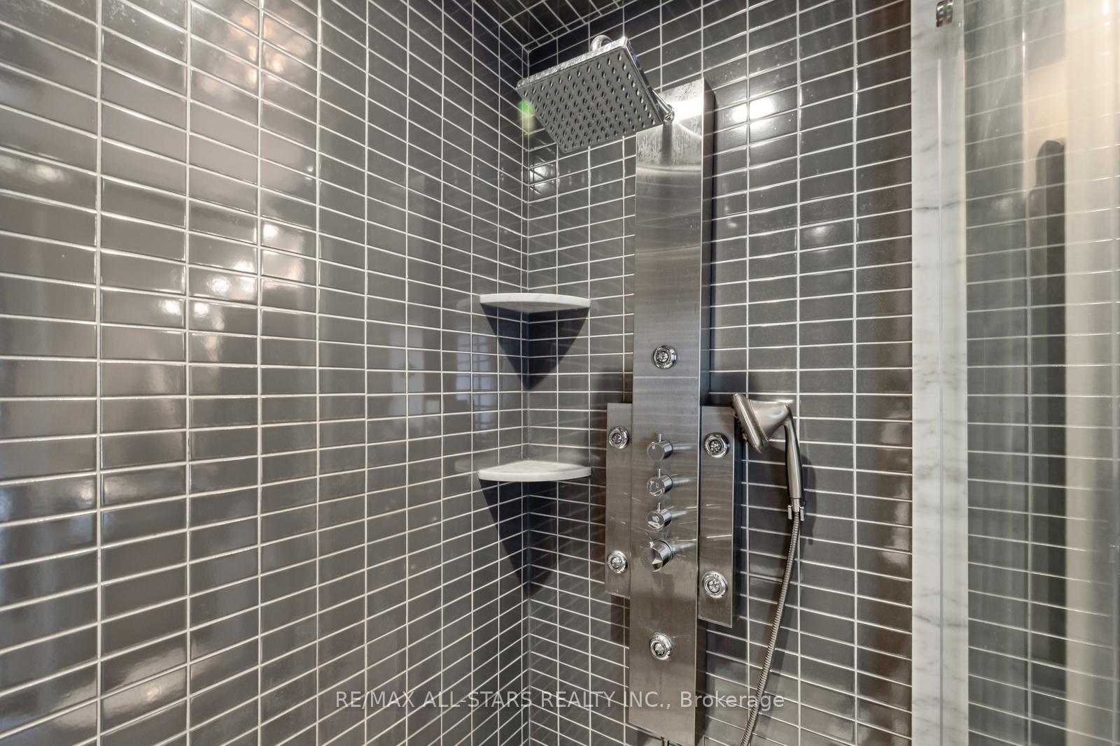 Photo 29 of 12 Glen Davis Crescent, Toronto, East End-Danforth — HOMEH
