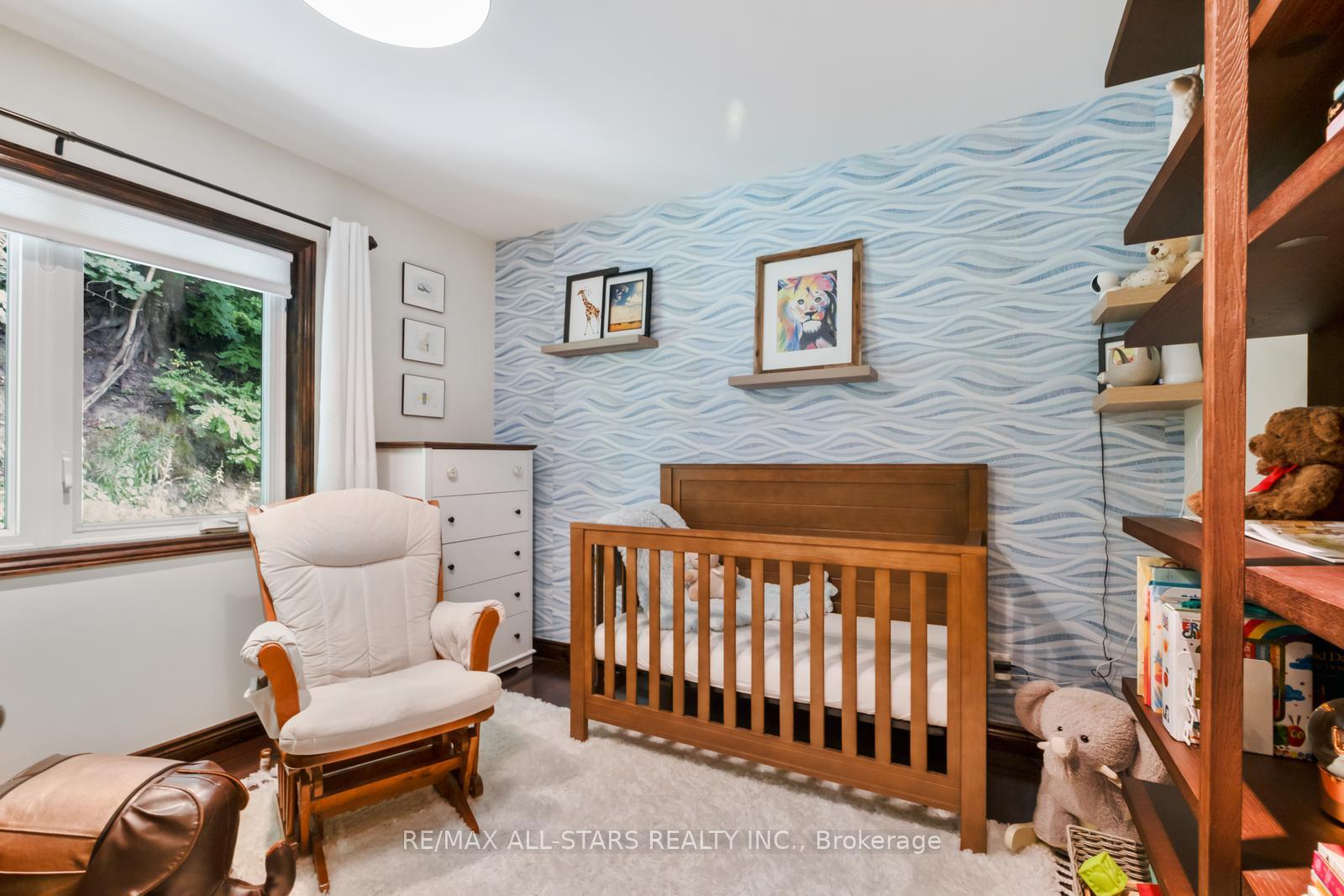Photo 31 of 12 Glen Davis Crescent, Toronto, East End-Danforth — HOMEH