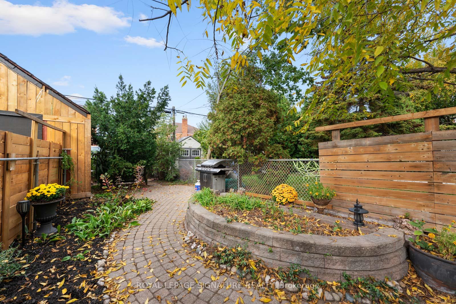 Photo 43 of 54 Pepler Avenue, Toronto, East York — HOMEH