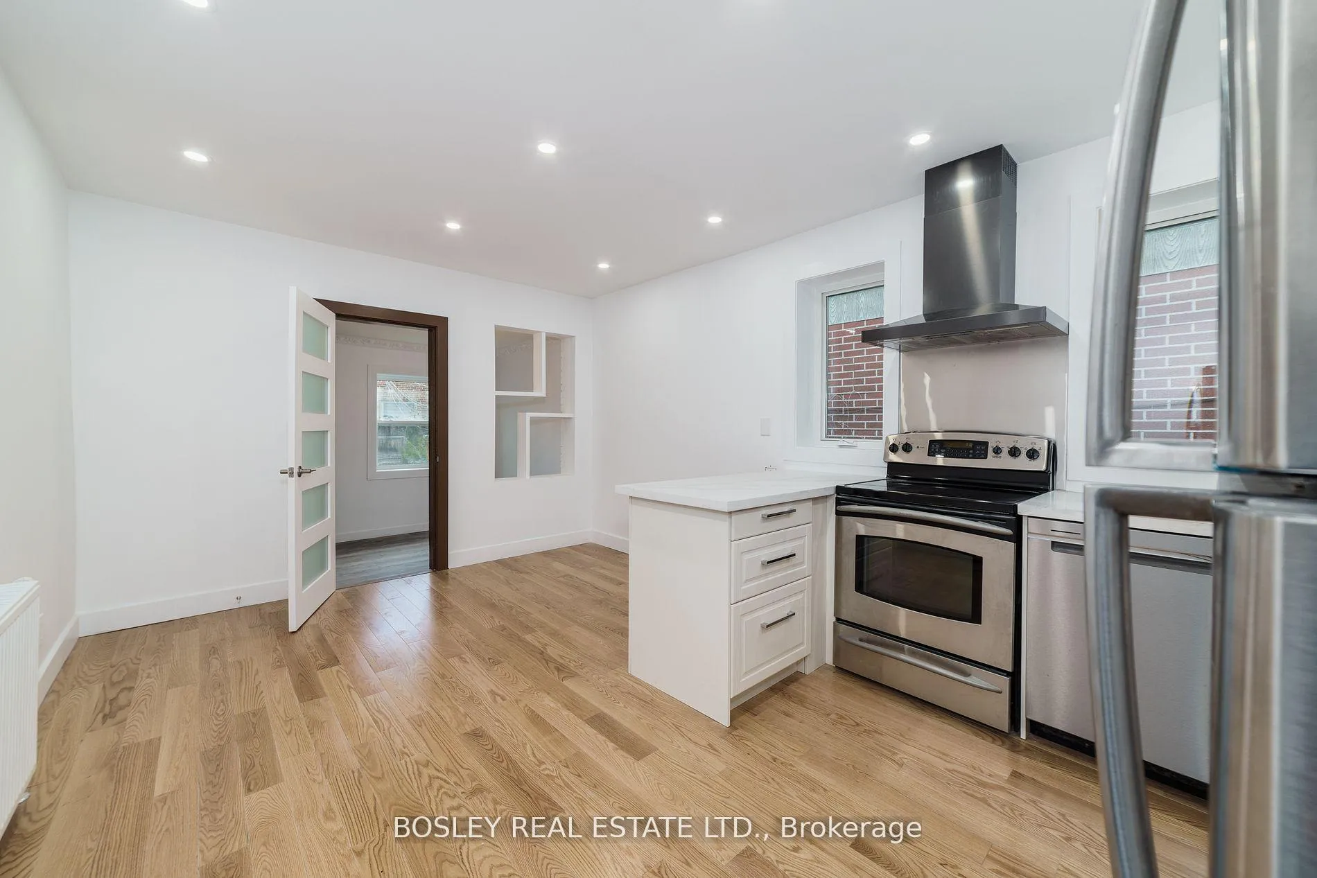 Photo 1 of Unit A, 926 Kingston Road, Toronto, The Beaches — HOMEH