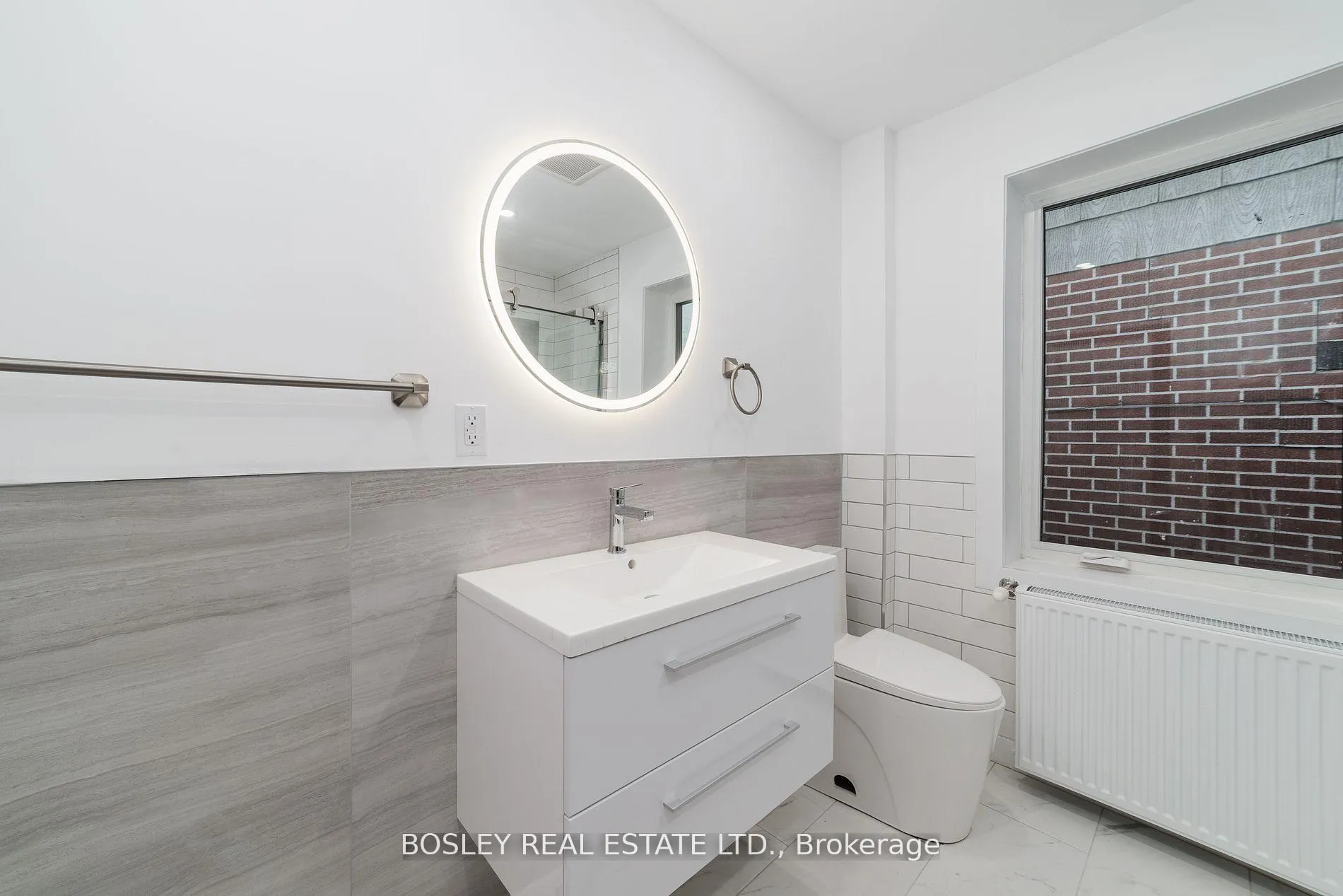Photo 13 of Unit A, 926 Kingston Road, Toronto, The Beaches — HOMEH