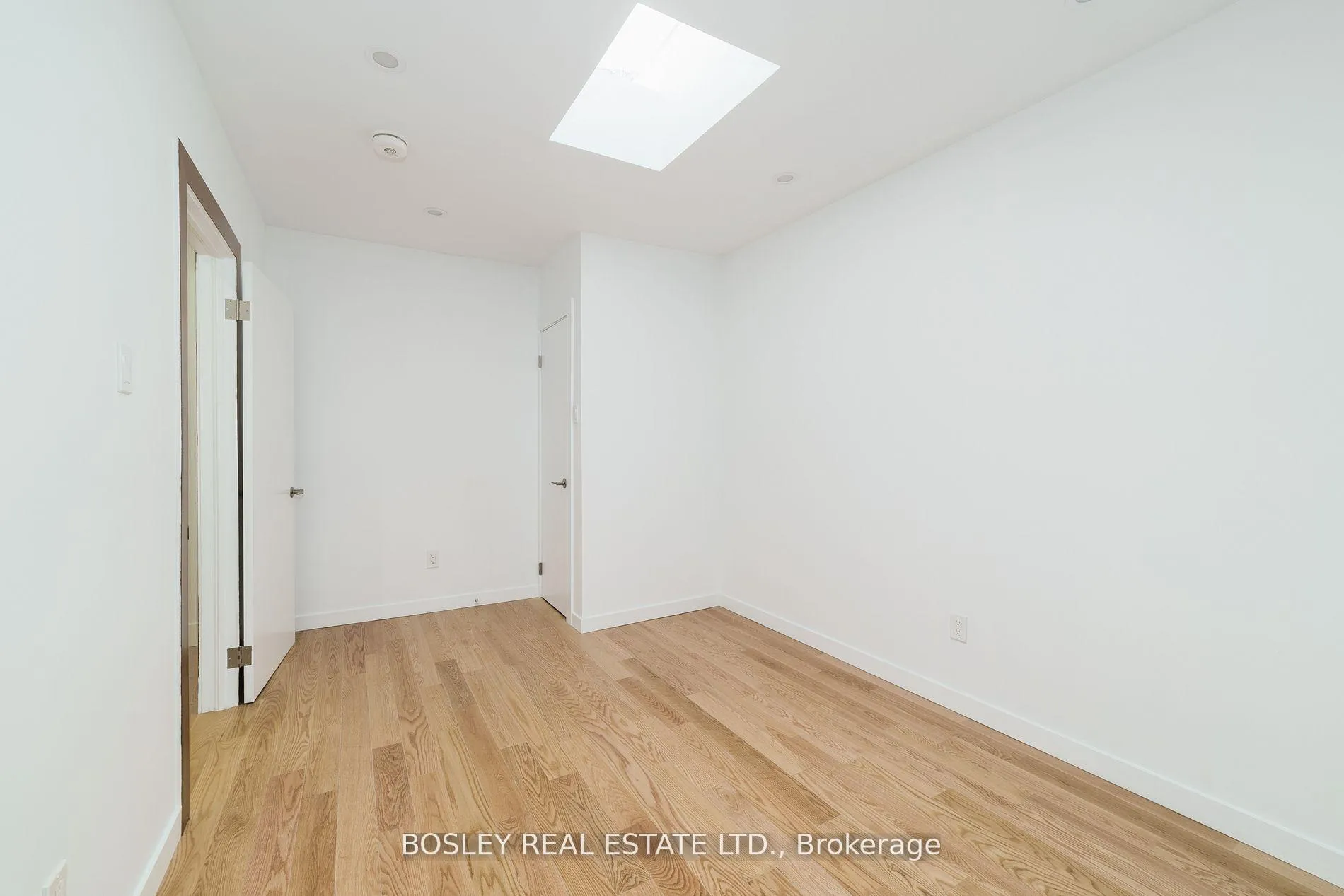 Photo 16 of Unit A, 926 Kingston Road, Toronto, The Beaches — HOMEH