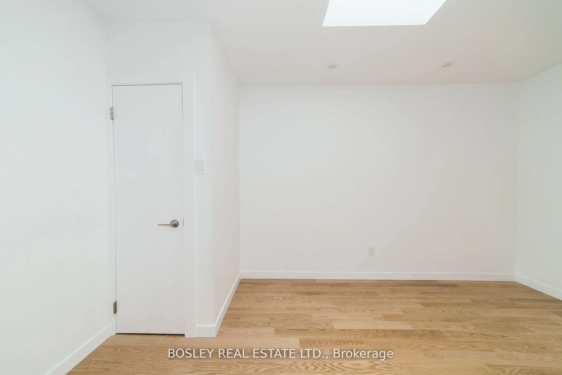 Photo 18 of Unit A, 926 Kingston Road, Toronto, The Beaches — HOMEH