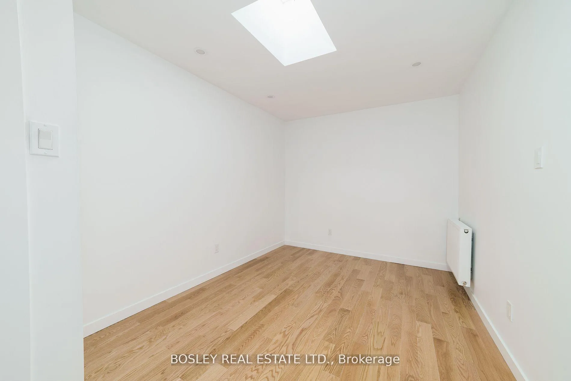 Photo 19 of Unit A, 926 Kingston Road, Toronto, The Beaches — HOMEH