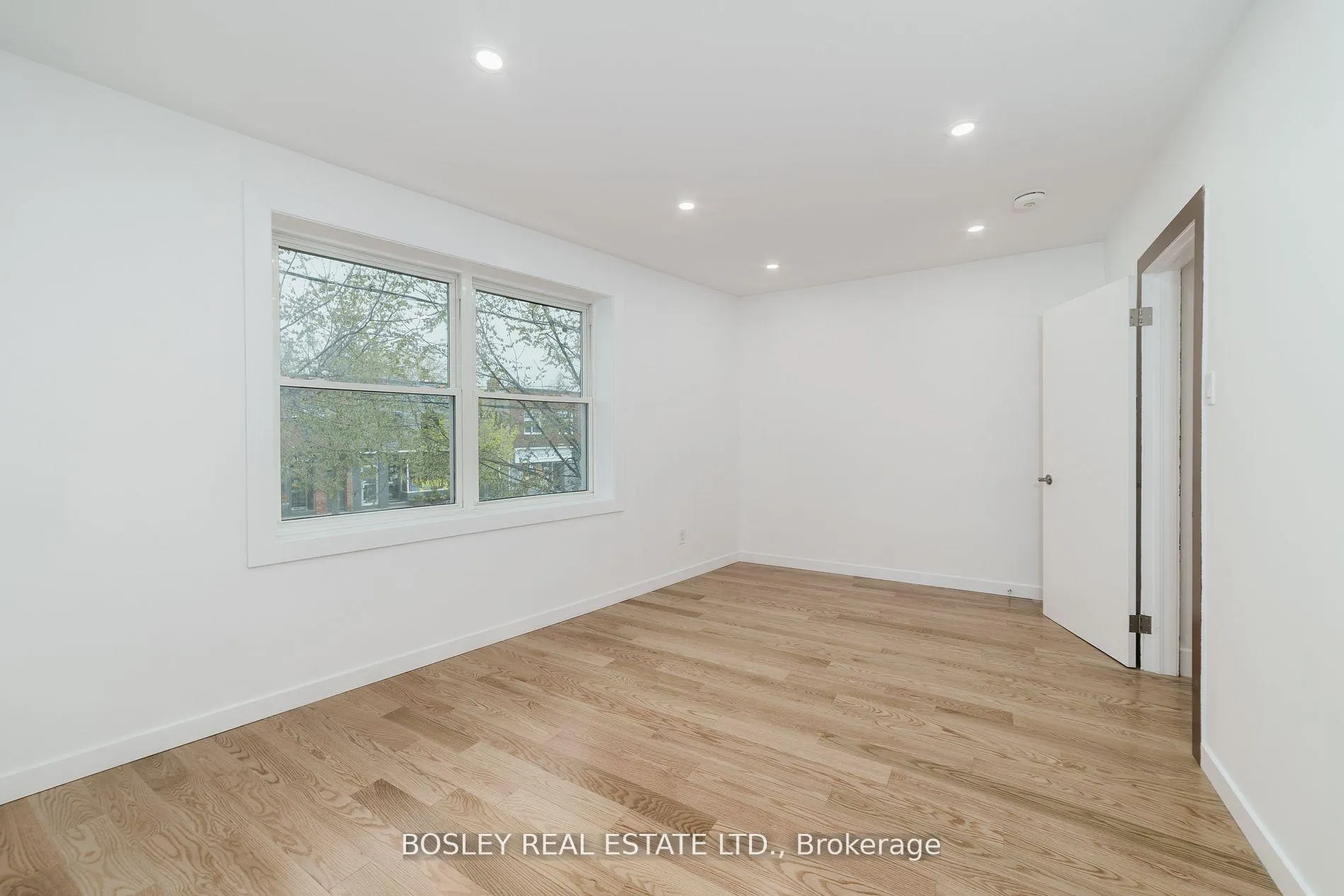 Photo 21 of Unit A, 926 Kingston Road, Toronto, The Beaches — HOMEH