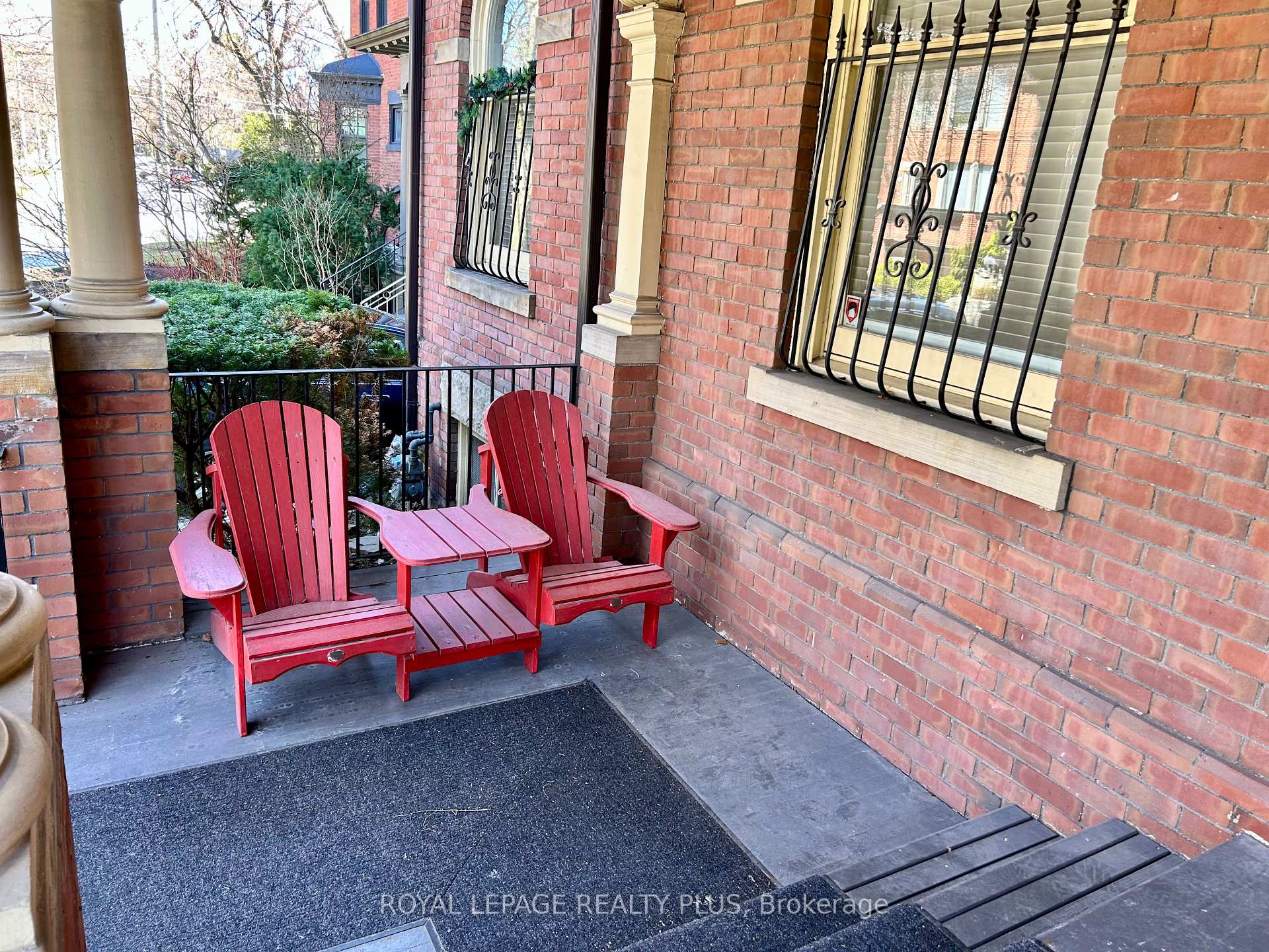 Photo 2 of Unit 2, 17 Maple Avenue, Toronto, Rosedale-Moore Park — HOMEH