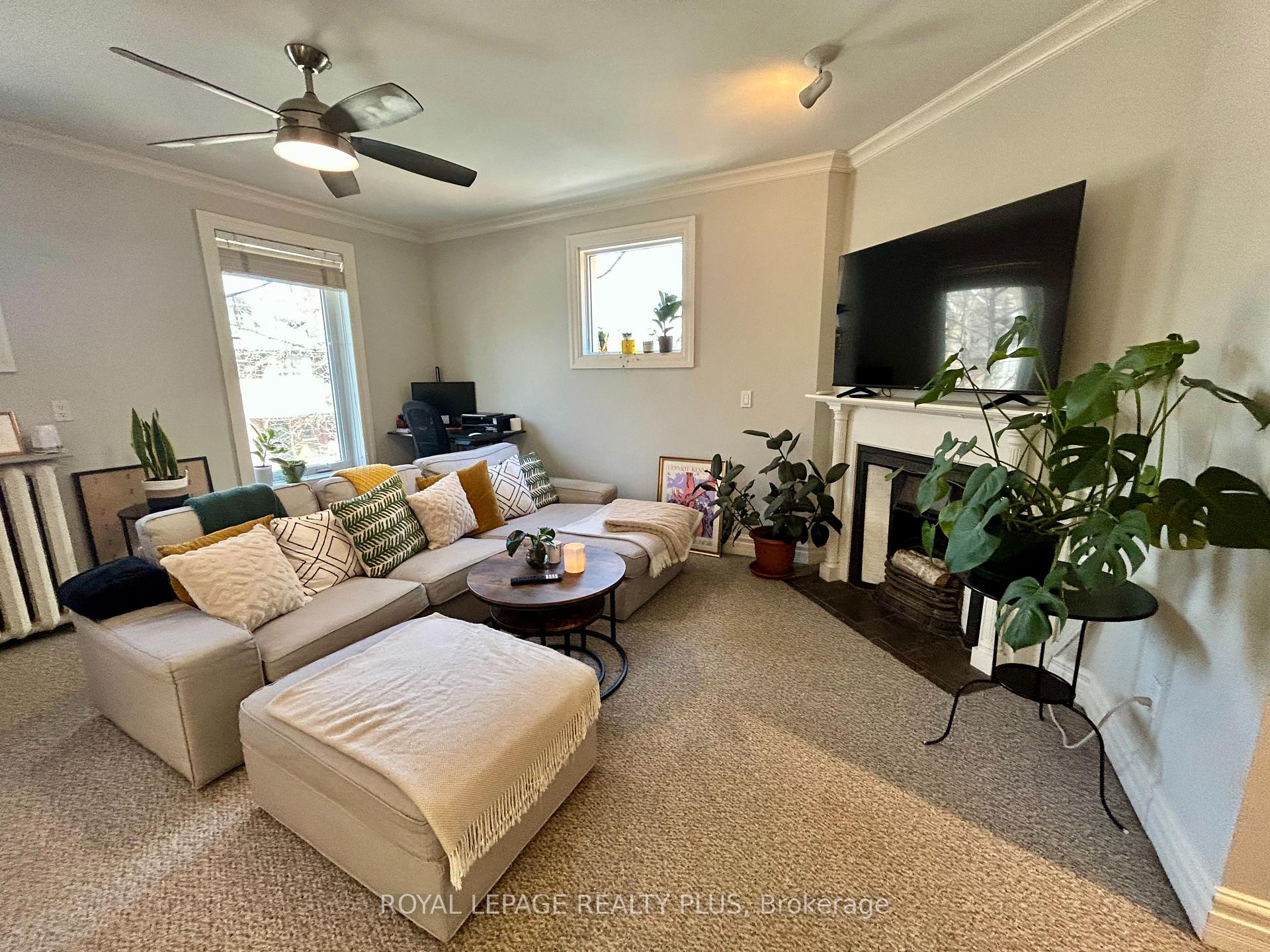 Photo 5 of Unit 2, 17 Maple Avenue, Toronto, Rosedale-Moore Park — HOMEH