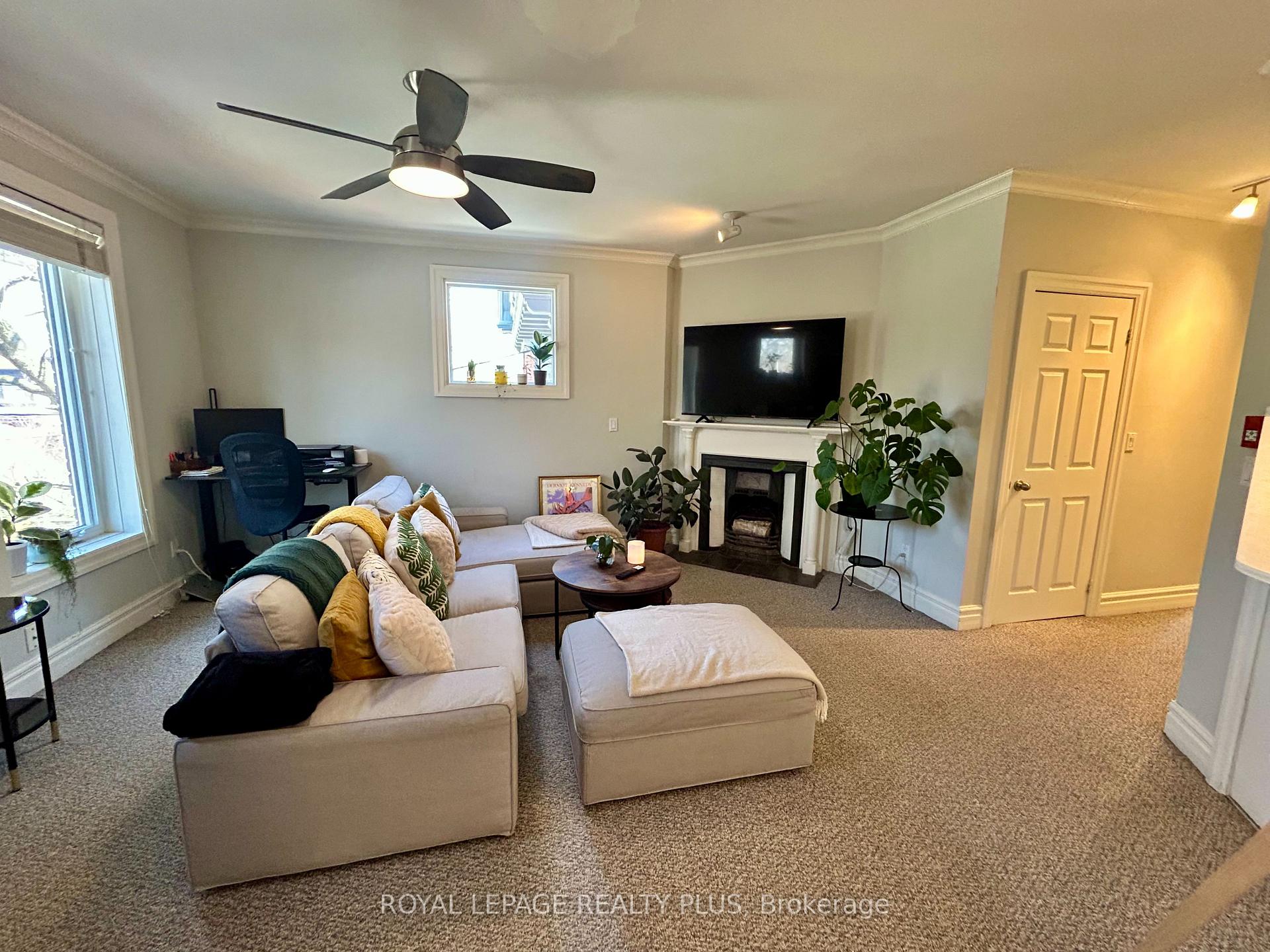 Photo 6 of Unit 2, 17 Maple Avenue, Toronto, Rosedale-Moore Park — HOMEH