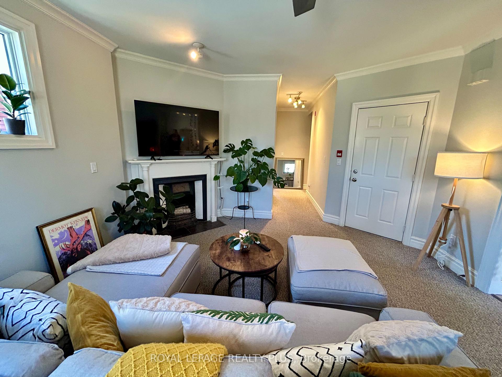 Photo 7 of Unit 2, 17 Maple Avenue, Toronto, Rosedale-Moore Park — HOMEH