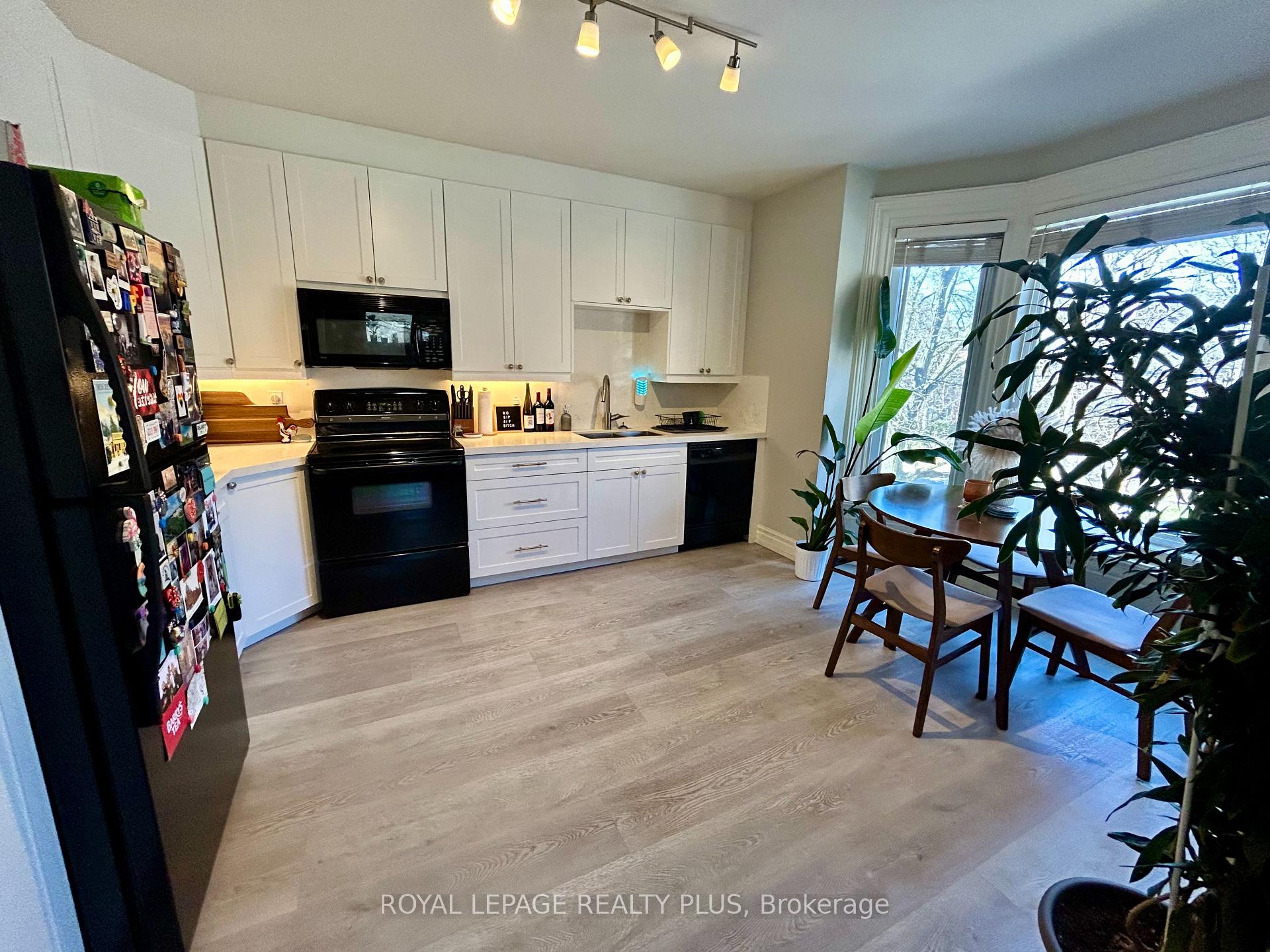Photo 9 of Unit 2, 17 Maple Avenue, Toronto, Rosedale-Moore Park — HOMEH