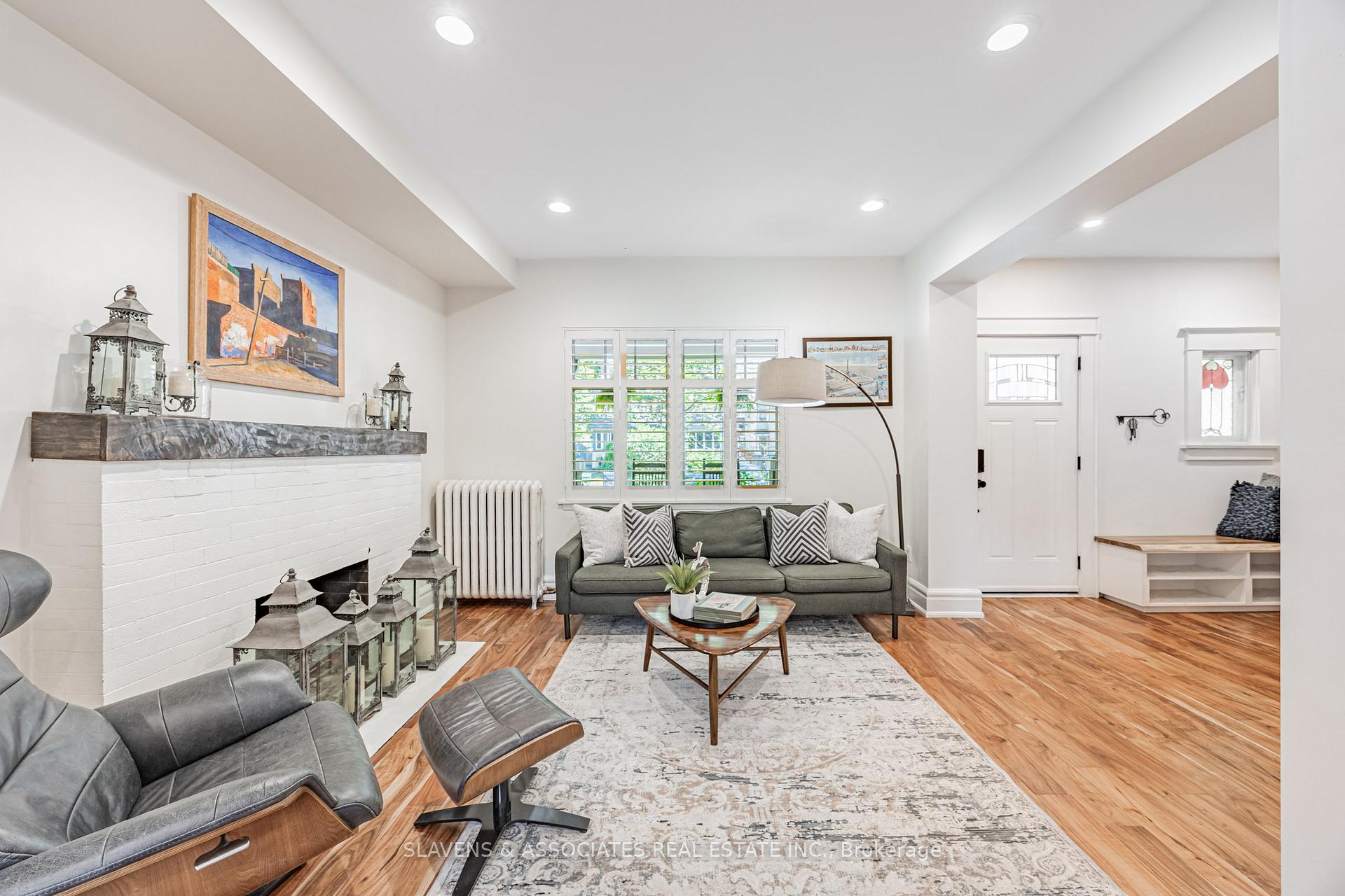 Photo 5 of 104 Silver Birch Avenue, Toronto, The Beaches — HOMEH