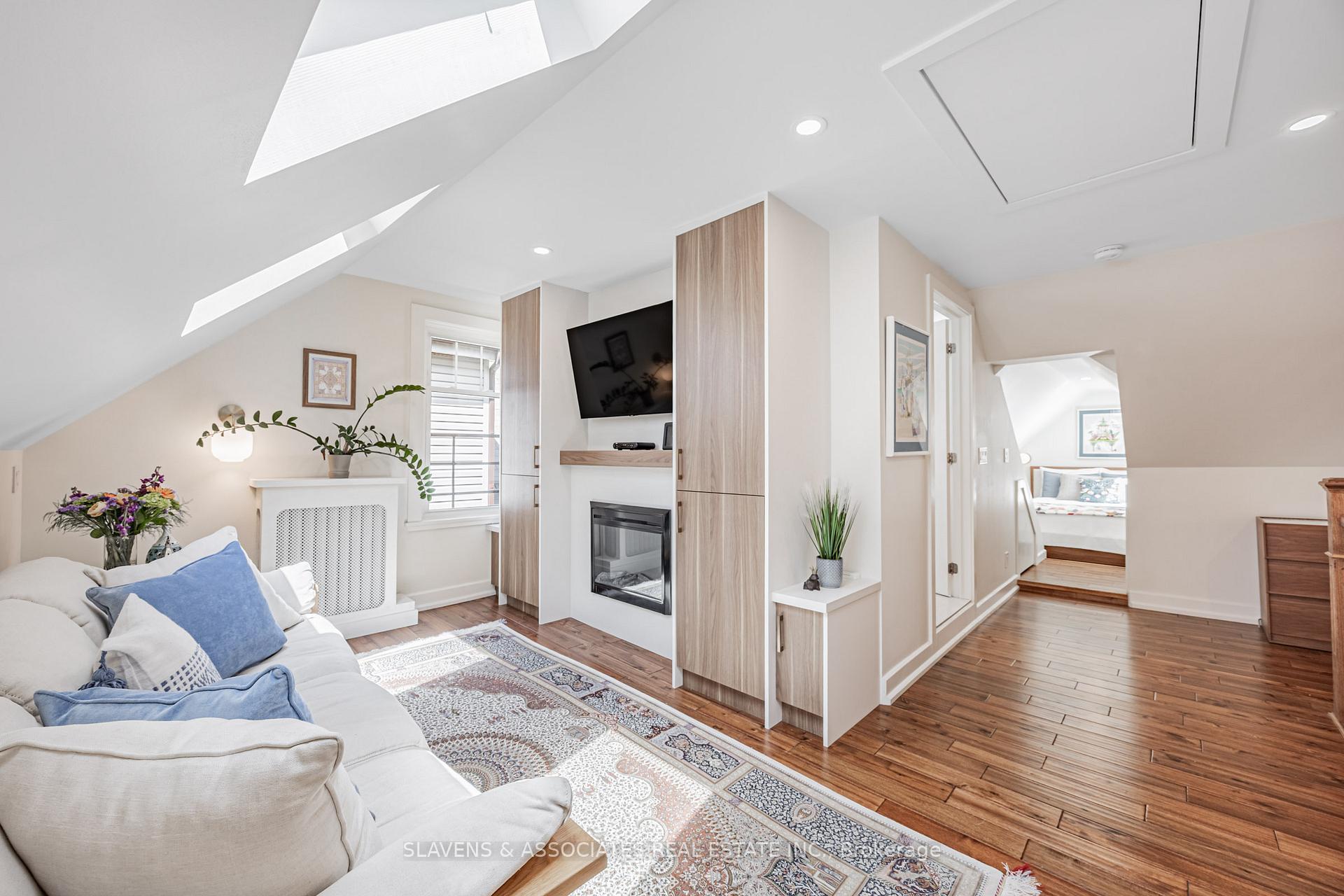 Photo 17 of 104 Silver Birch Avenue, Toronto, The Beaches — HOMEH