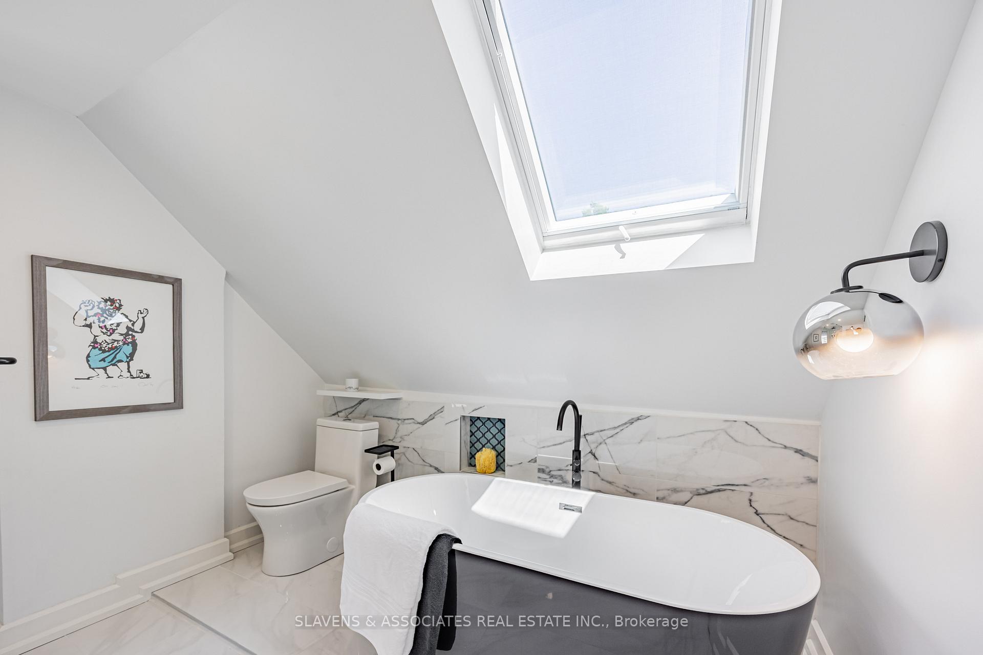 Photo 23 of 104 Silver Birch Avenue, Toronto, The Beaches — HOMEH