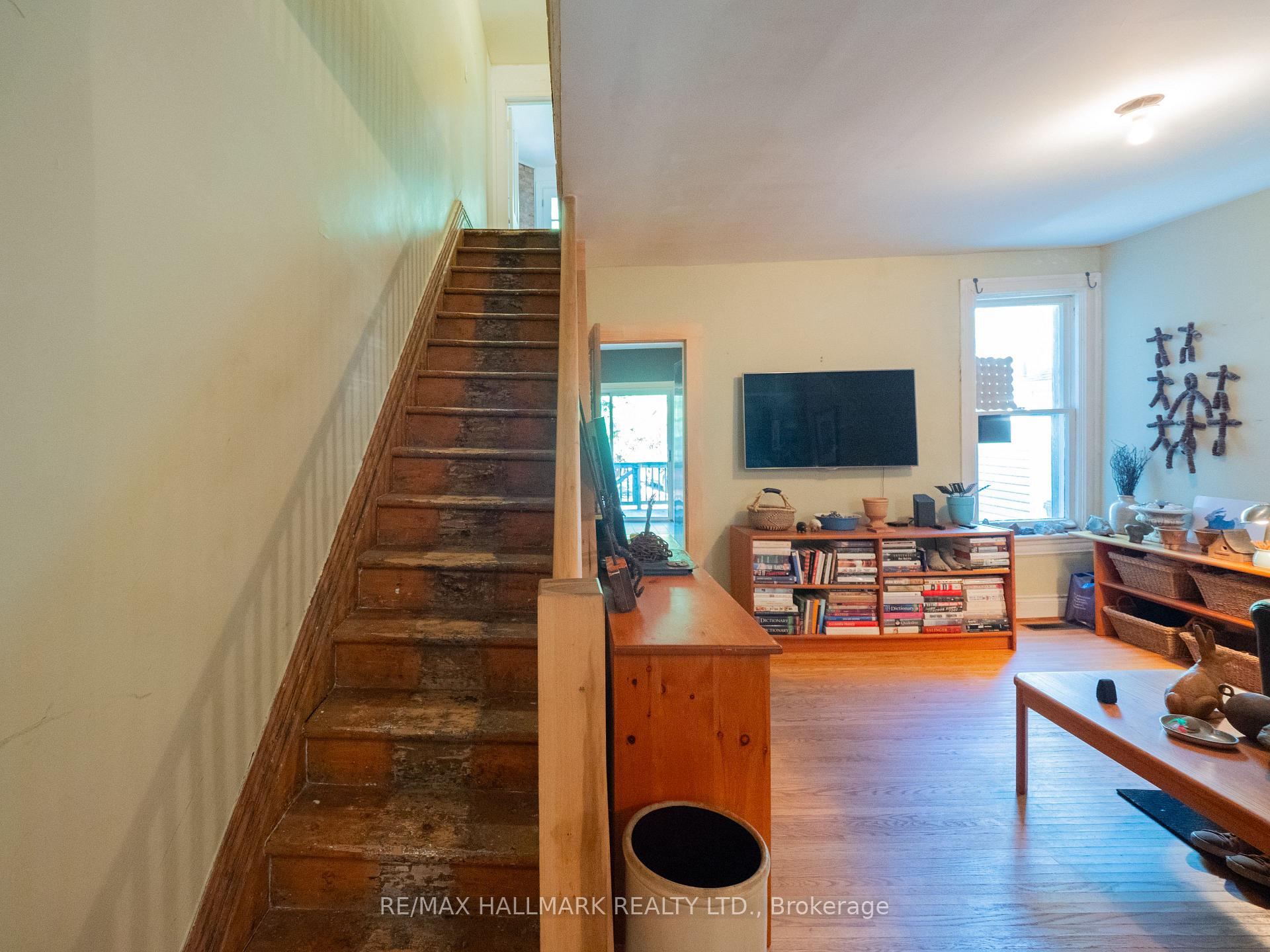 Photo 20 of 116 Victor Avenue, Toronto, North Riverdale — HOMEH