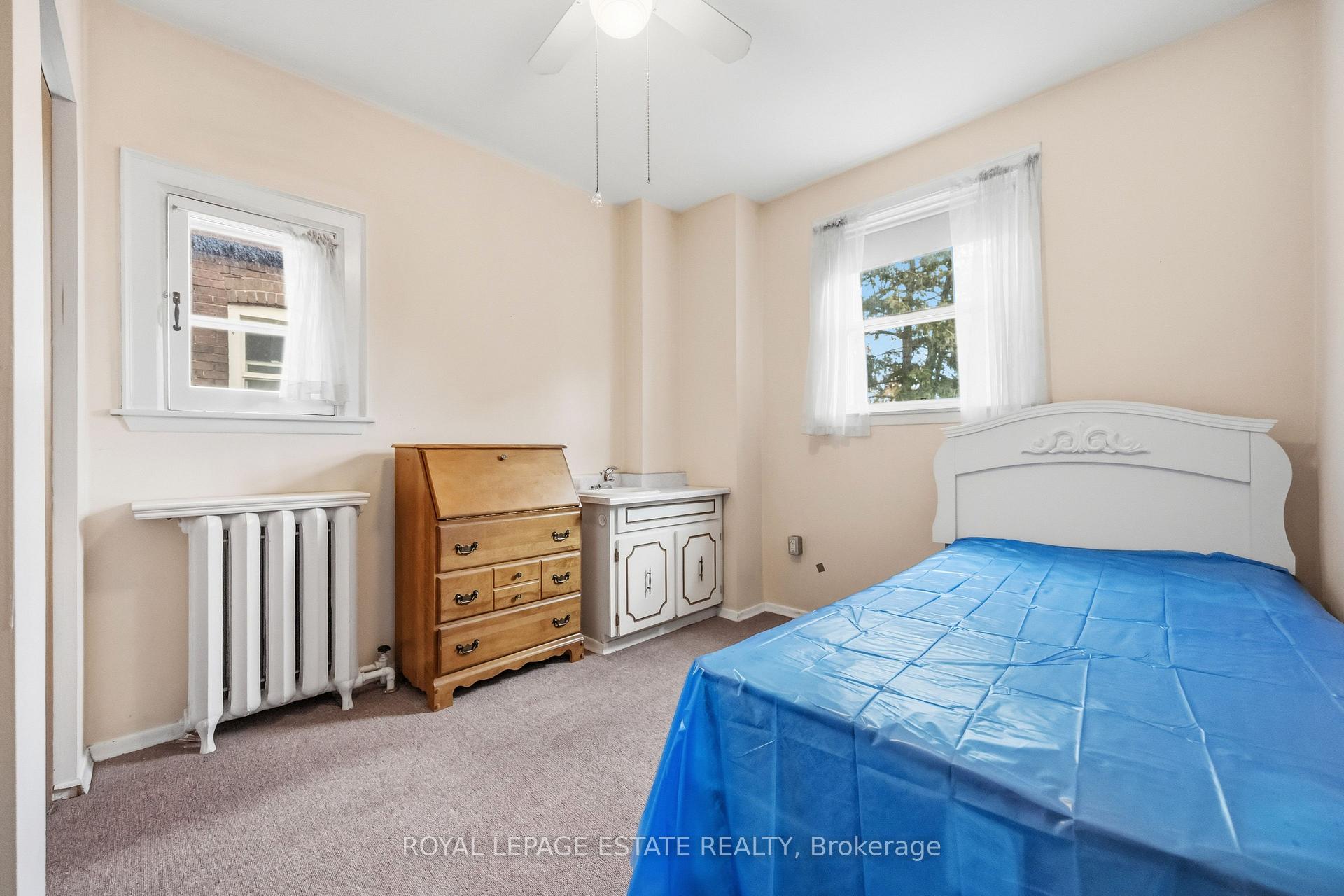 Photo 15 of 877 Broadview Avenue, Toronto, Playter Estates-Danforth — HOMEH