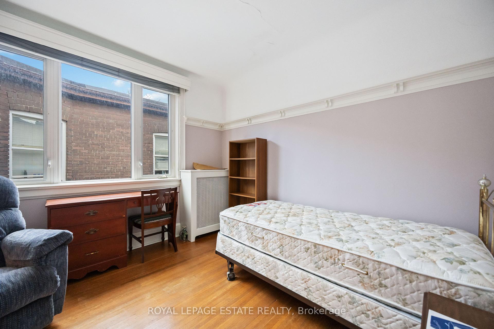 Photo 17 of 877 Broadview Avenue, Toronto, Playter Estates-Danforth — HOMEH