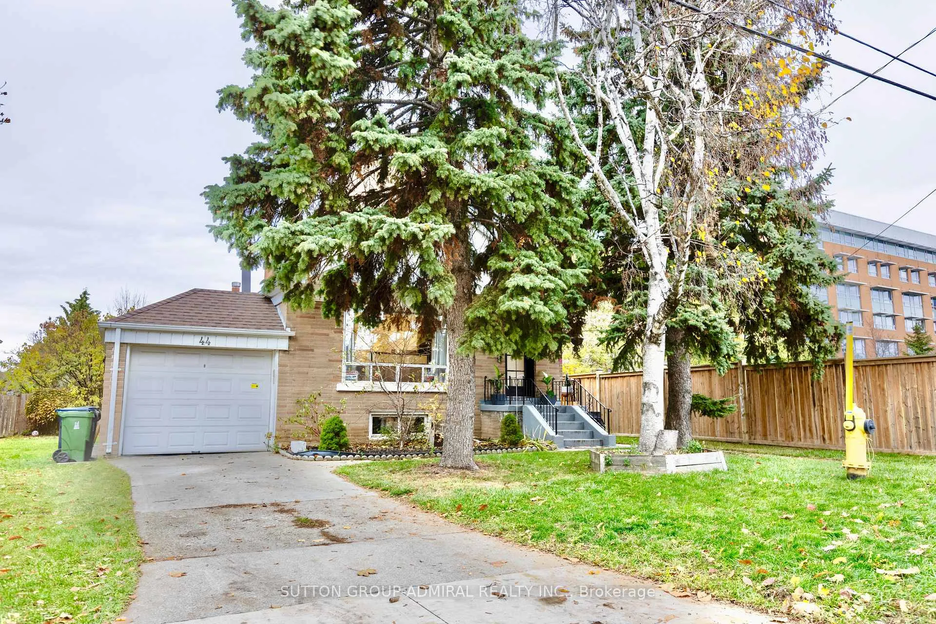 Front of 44 Baycrest Avenue