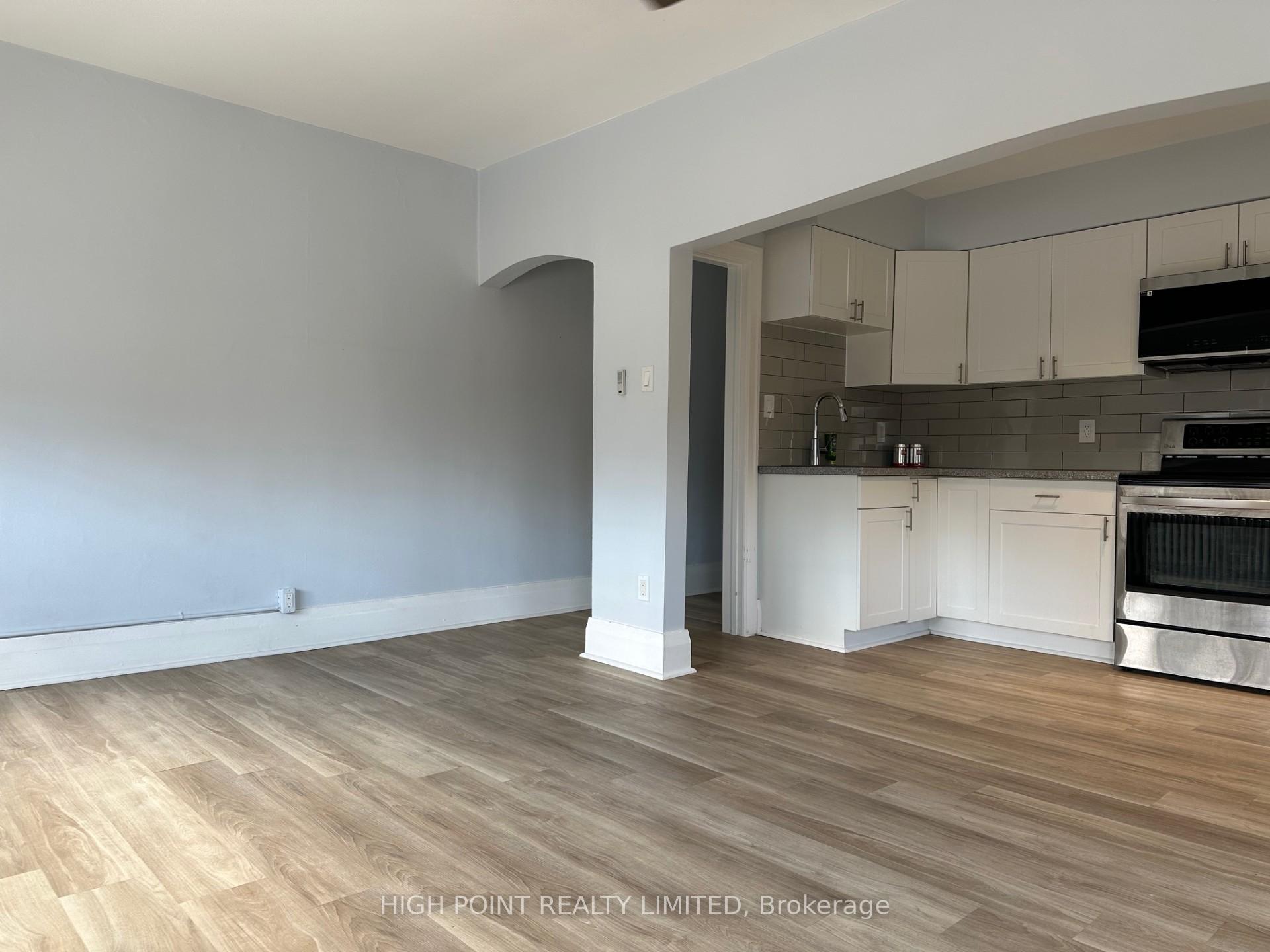Photo 3 of Unit 1, 1641 Bayview Avenue, Toronto, Leaside — HOMEH