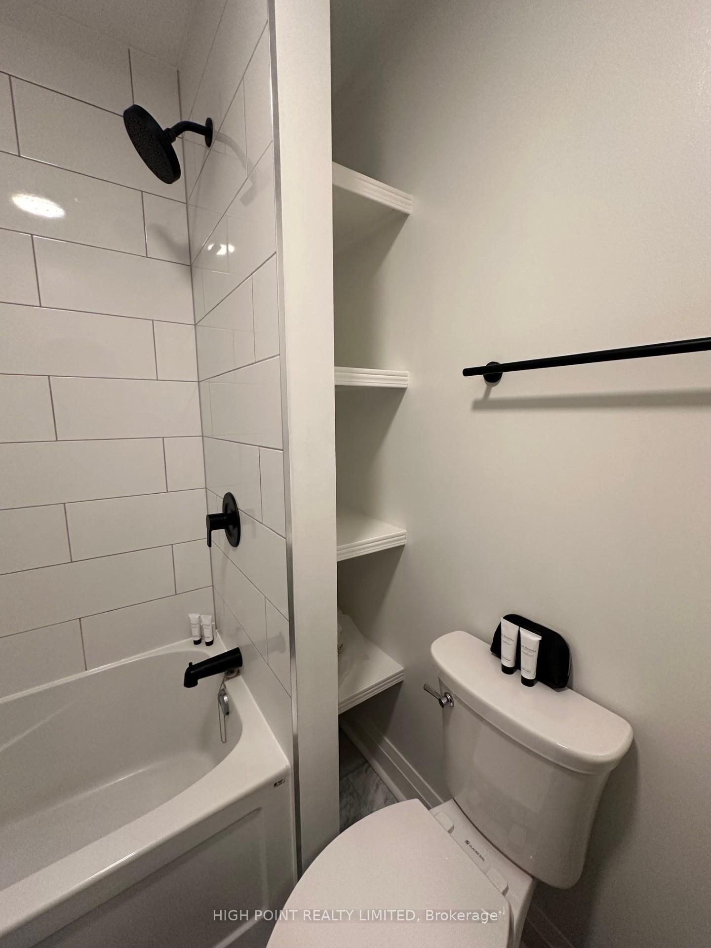Photo 8 of Unit 1, 1641 Bayview Avenue, Toronto, Leaside — HOMEH