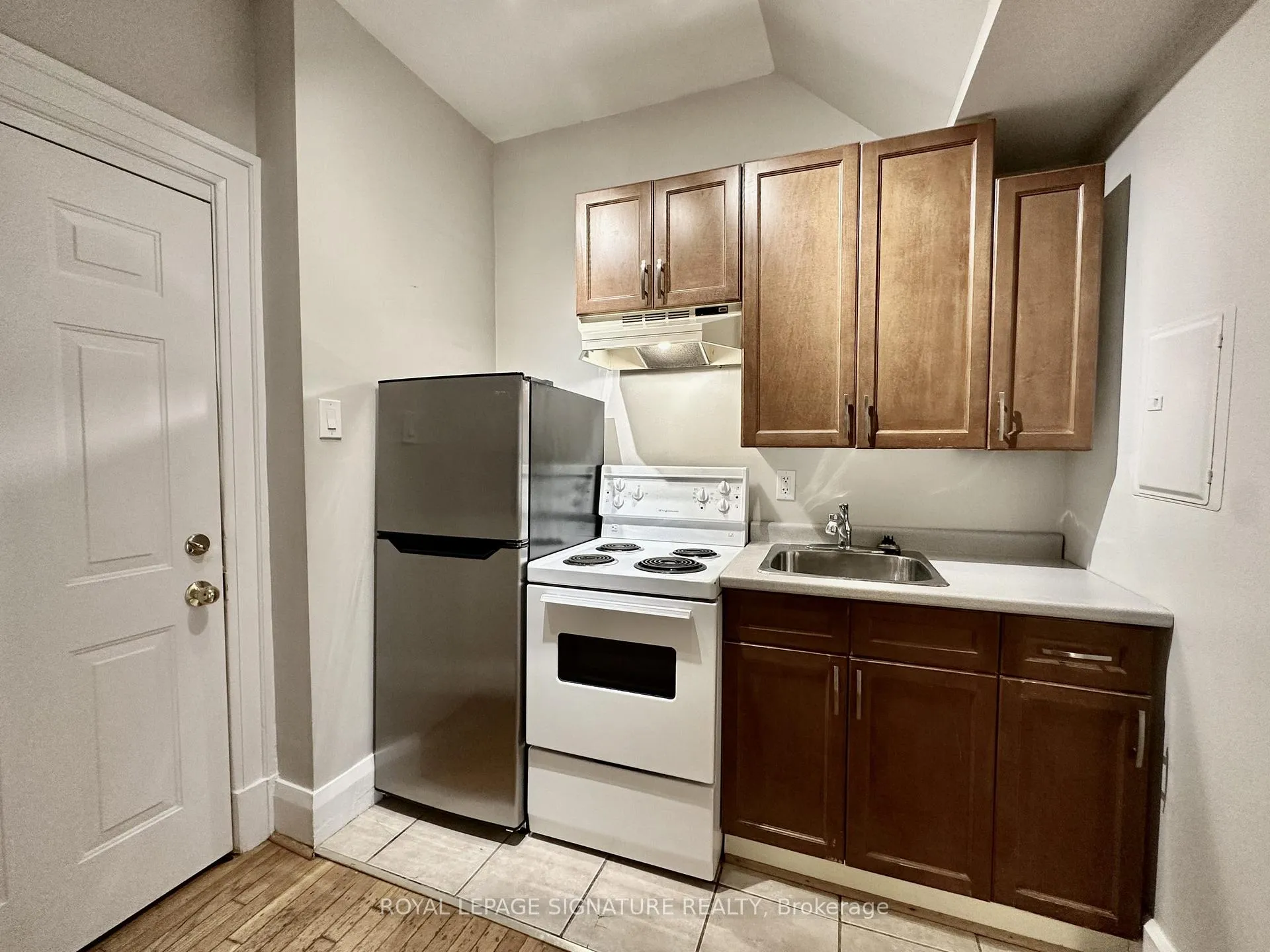 Photo 5 of Unit 200C, 646 Broadview Avenue, Toronto, North Riverdale — HOMEH