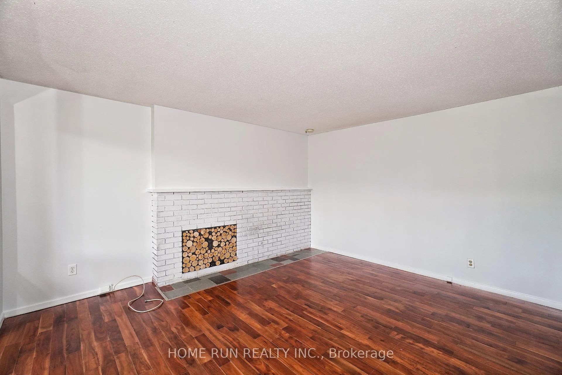 Photo 4 of 1292 Meadowlands Drive E, Ottawa, Borden Farm/Stewart Farm/Carleton Heights/Parkwood Hills — HOMEH