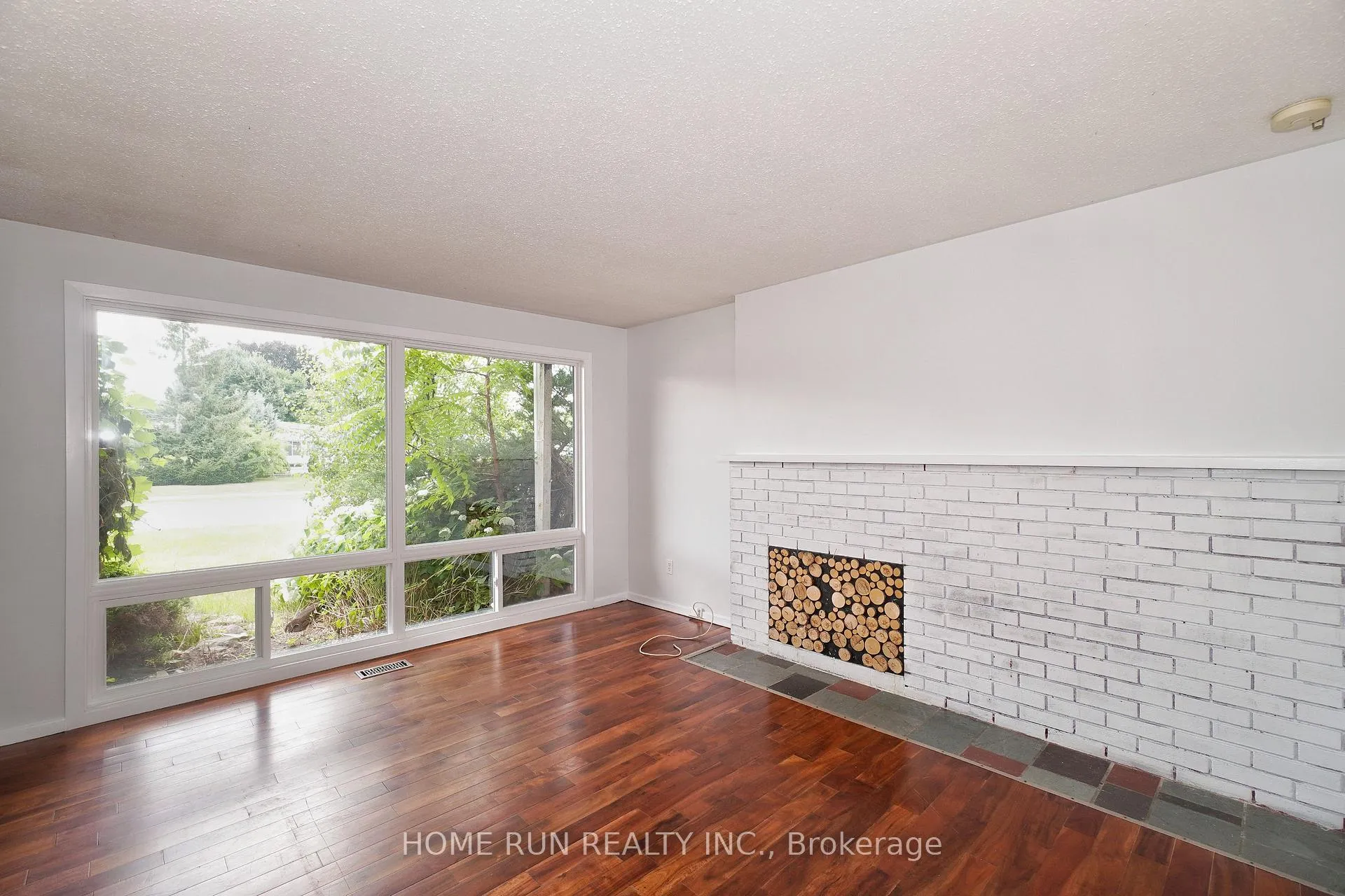 Photo 5 of 1292 Meadowlands Drive E, Ottawa, Borden Farm/Stewart Farm/Carleton Heights/Parkwood Hills — HOMEH