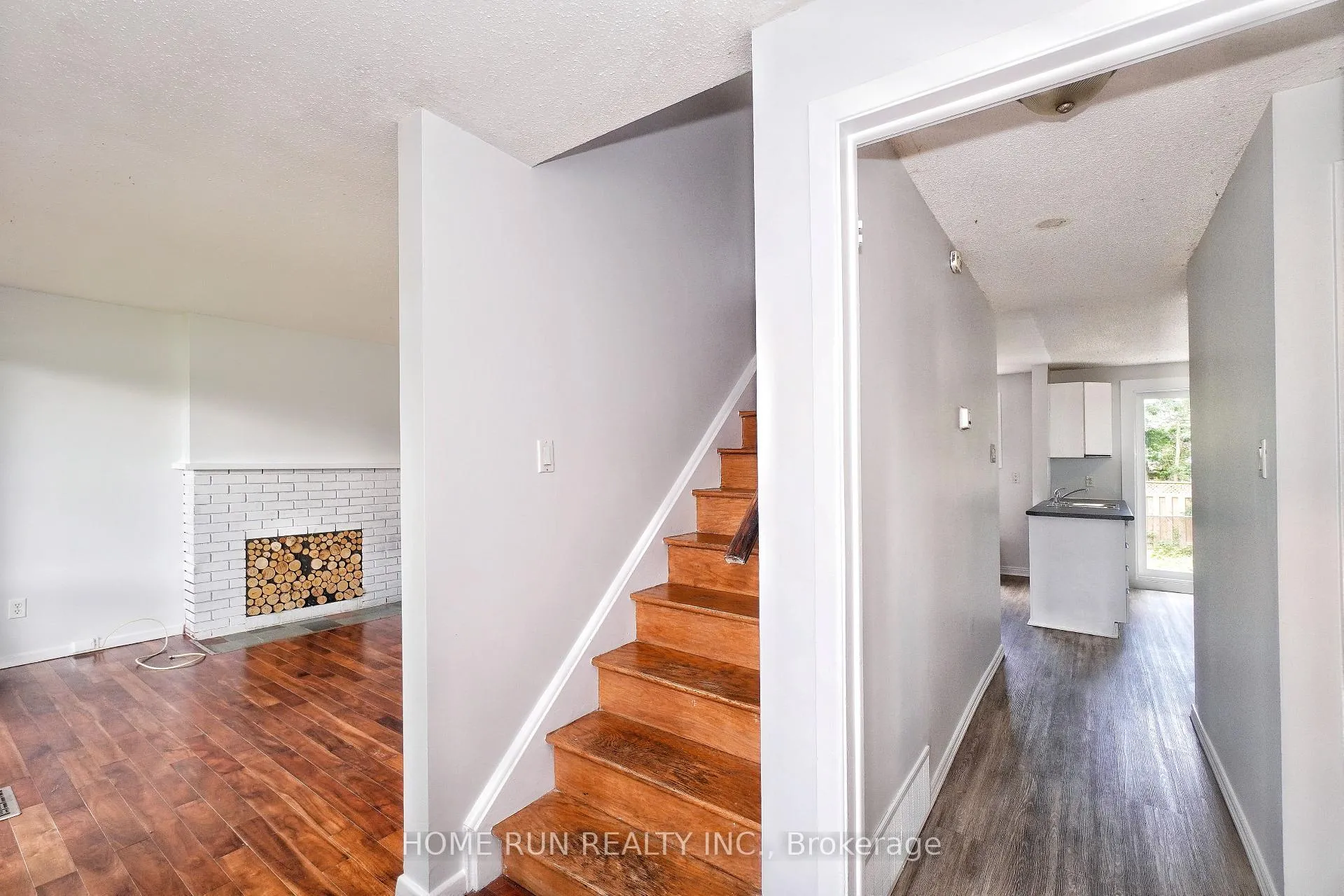 Photo 11 of 1292 Meadowlands Drive E, Ottawa, Borden Farm/Stewart Farm/Carleton Heights/Parkwood Hills — HOMEH