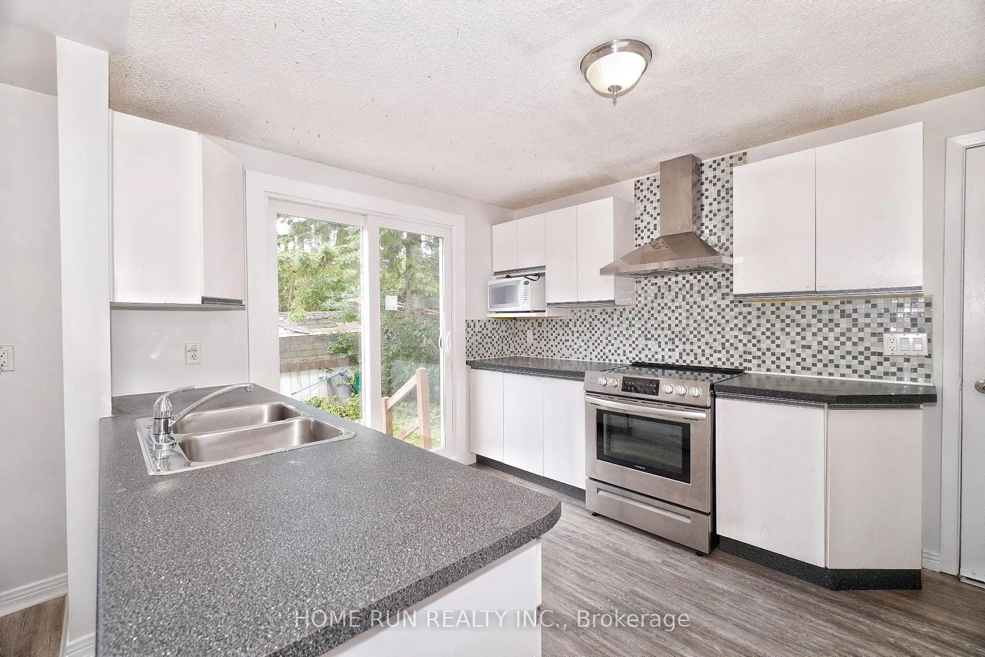 Photo 15 of 1292 Meadowlands Drive E, Ottawa, Borden Farm/Stewart Farm/Carleton Heights/Parkwood Hills — HOMEH