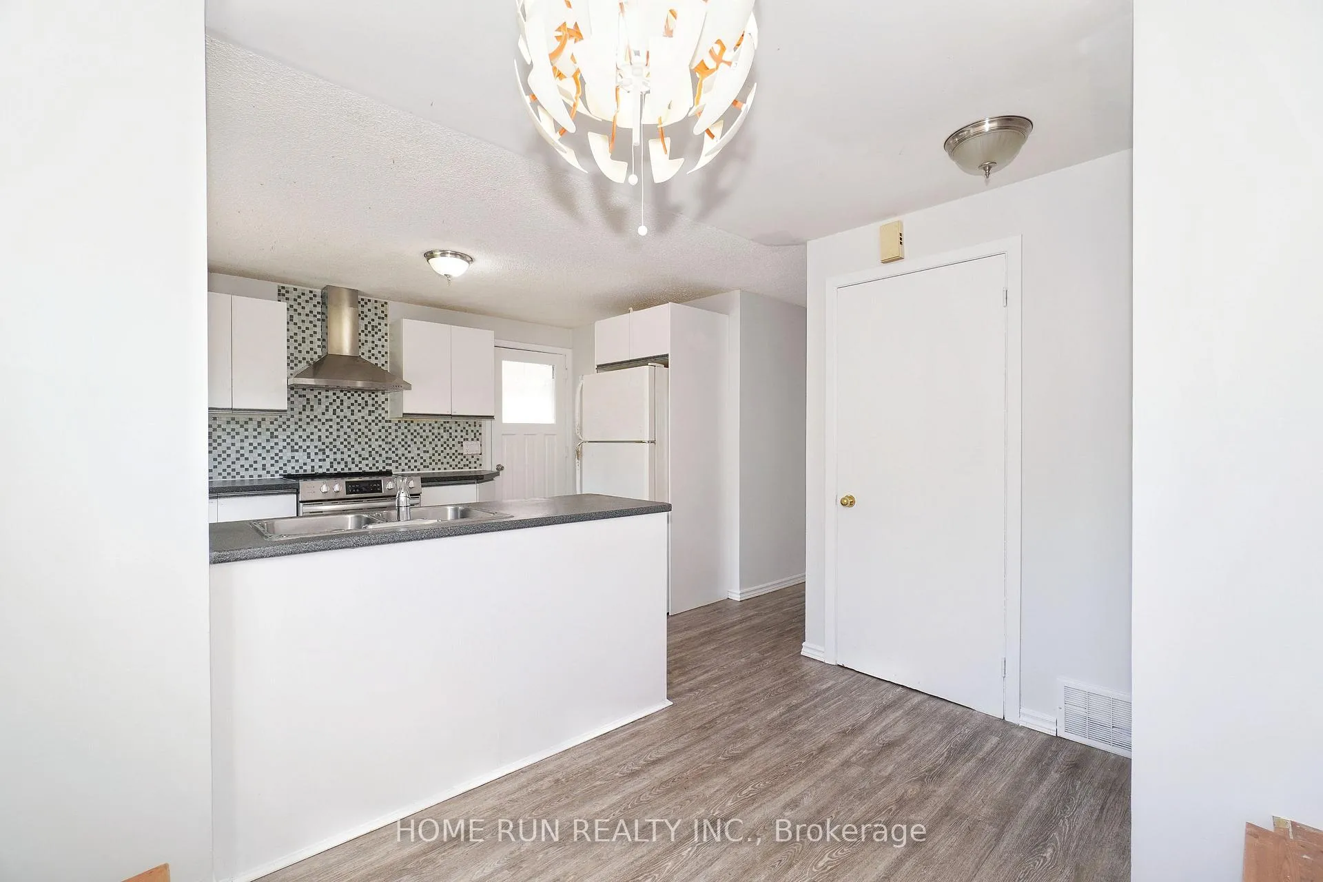 Photo 20 of 1292 Meadowlands Drive E, Ottawa, Borden Farm/Stewart Farm/Carleton Heights/Parkwood Hills — HOMEH