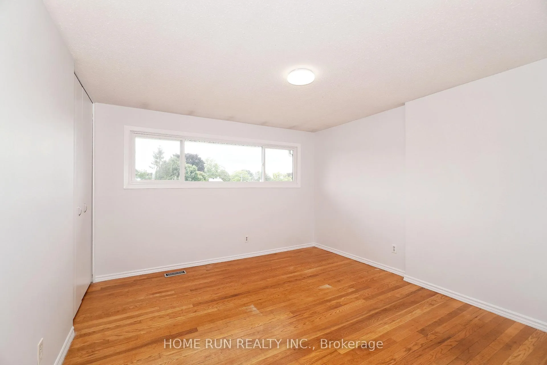 Photo 23 of 1292 Meadowlands Drive E, Ottawa, Borden Farm/Stewart Farm/Carleton Heights/Parkwood Hills — HOMEH