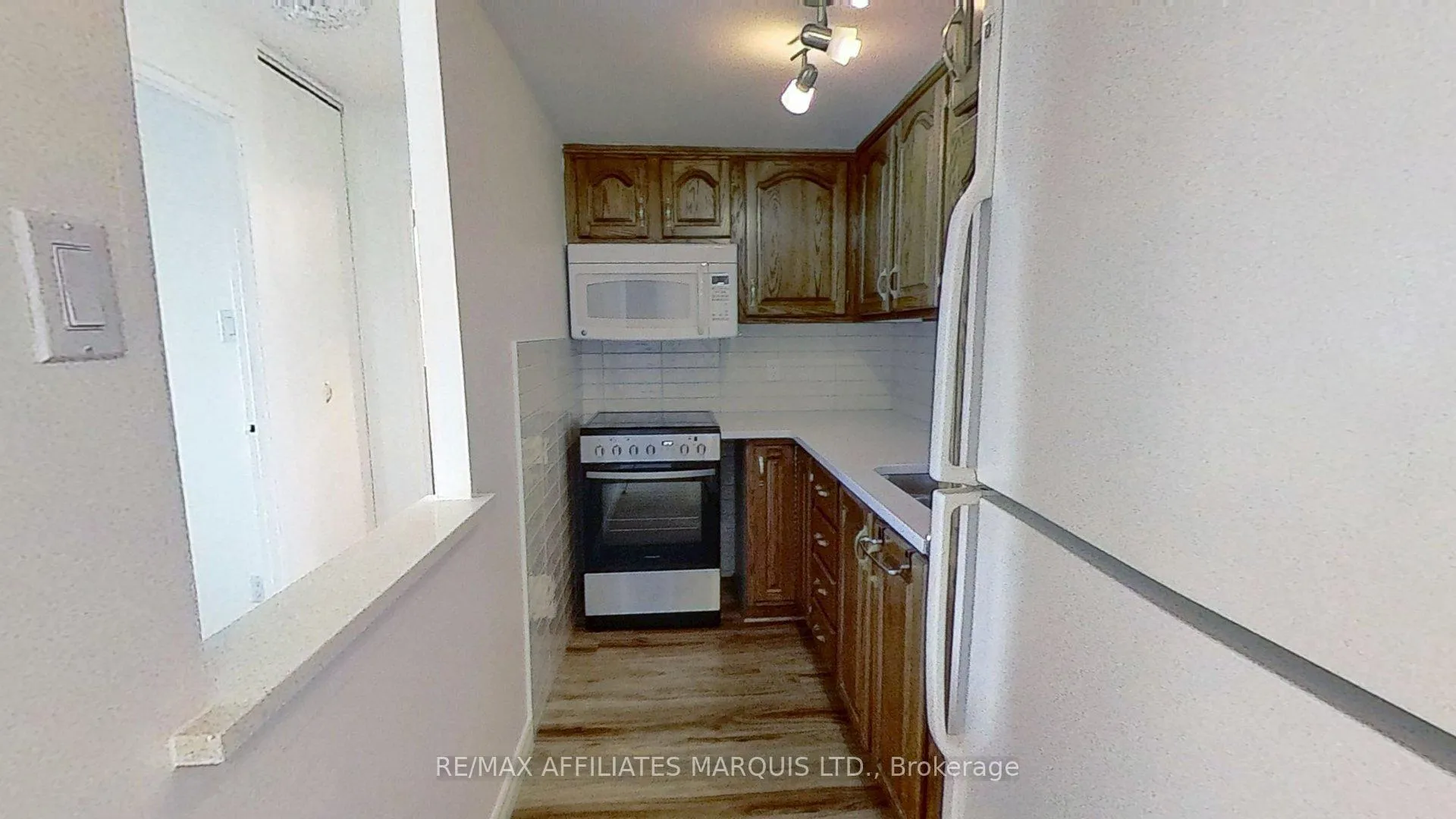 Photo 3 of Unit 1106, 308 Second Street E, Cornwall — HOMEH