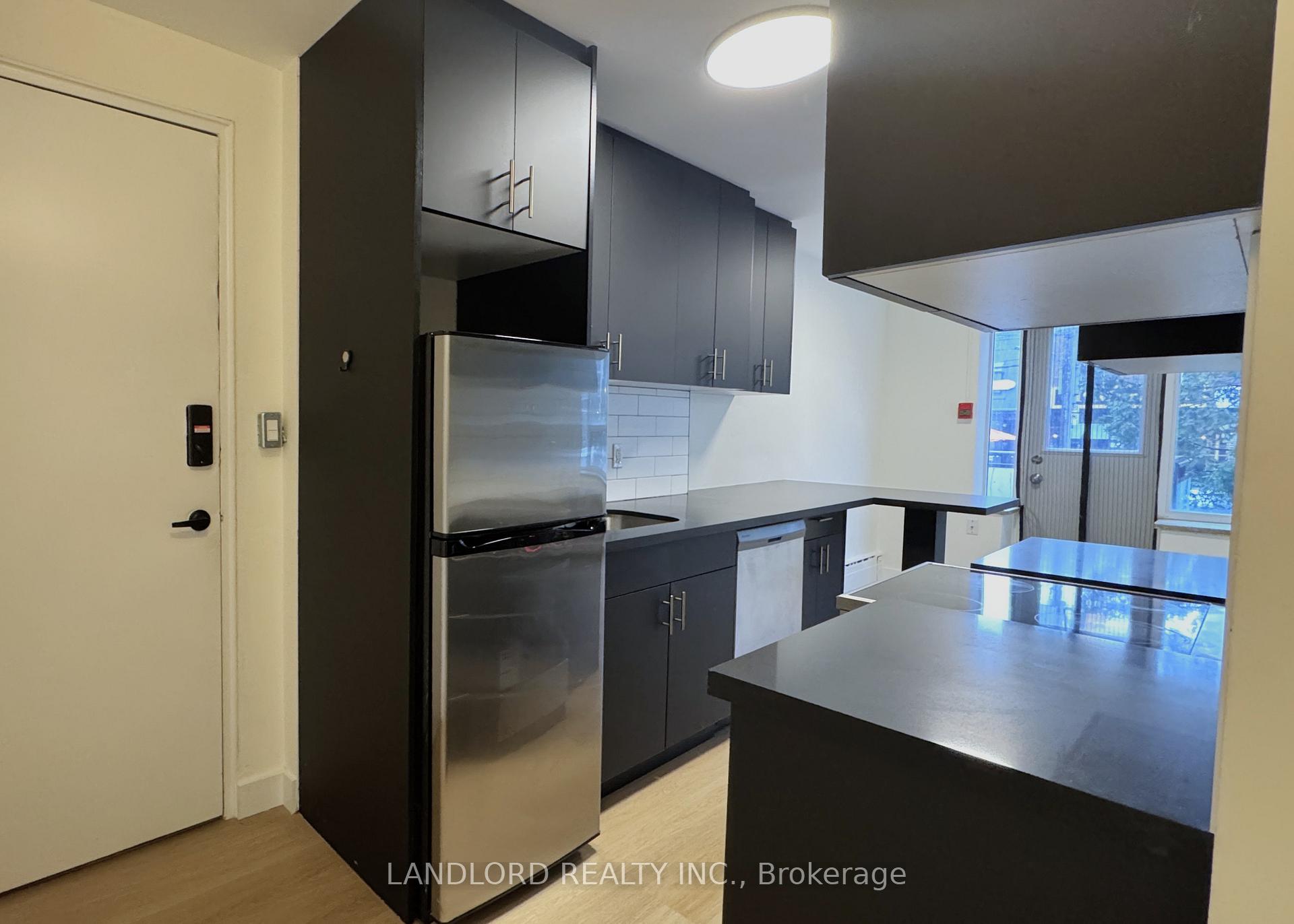 Photo 6 of Unit 201, 420 Eglinton Avenue E, Toronto, Mount Pleasant East — HOMEH