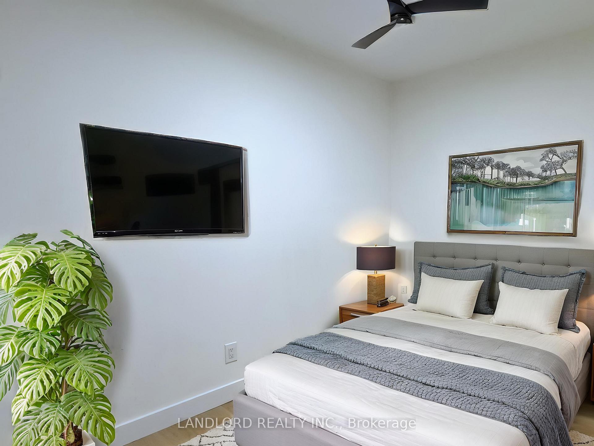 Photo 9 of Unit 201, 420 Eglinton Avenue E, Toronto, Mount Pleasant East — HOMEH