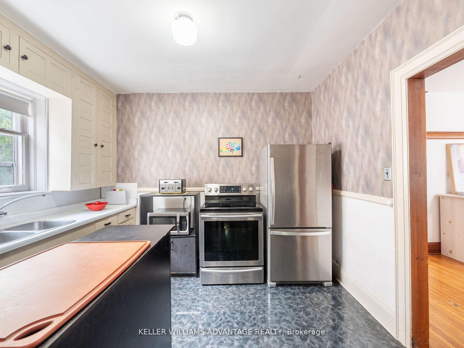 Photo 10 of 58 Silver Birch Avenue, Toronto, The Beaches — HOMEH