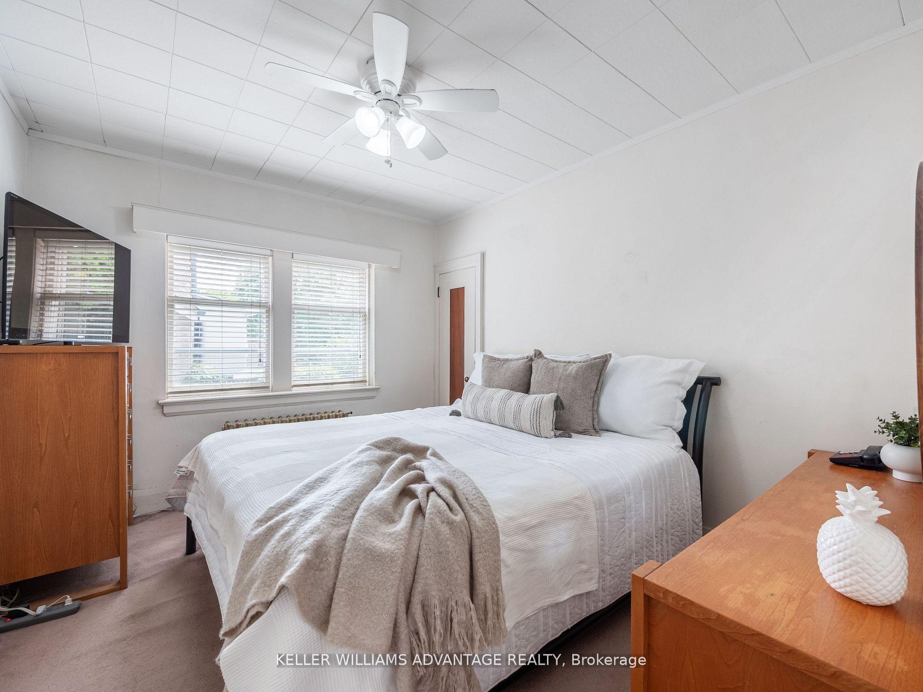 Photo 12 of 58 Silver Birch Avenue, Toronto, The Beaches — HOMEH