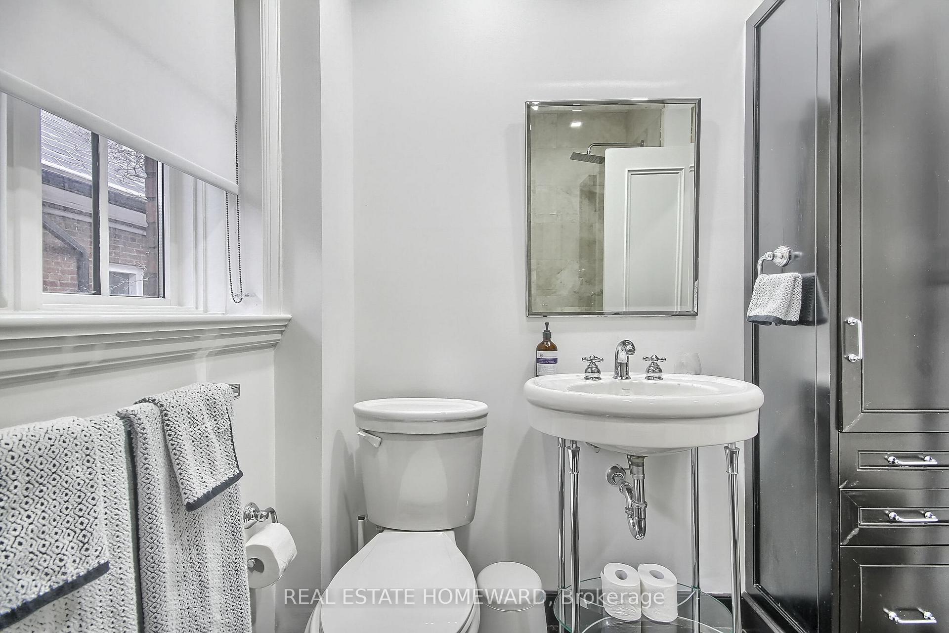 Photo 10 of 40 Whitehall Road, Toronto, Rosedale-Moore Park — HOMEH
