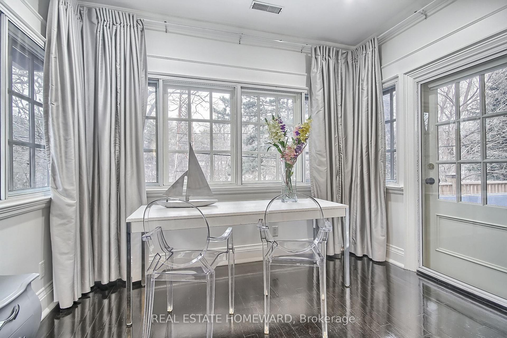 Photo 13 of 40 Whitehall Road, Toronto, Rosedale-Moore Park — HOMEH