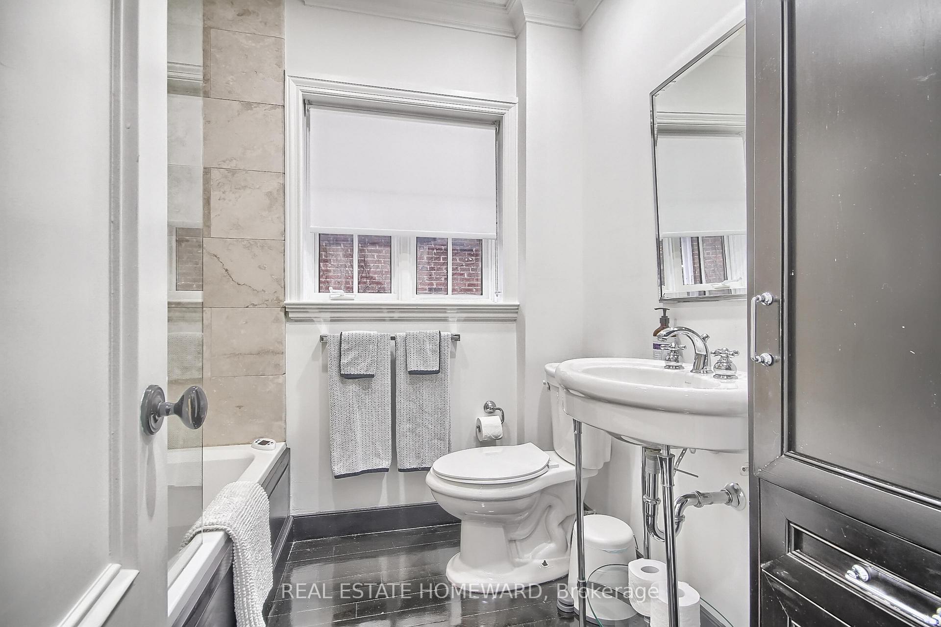 Photo 25 of 40 Whitehall Road, Toronto, Rosedale-Moore Park — HOMEH