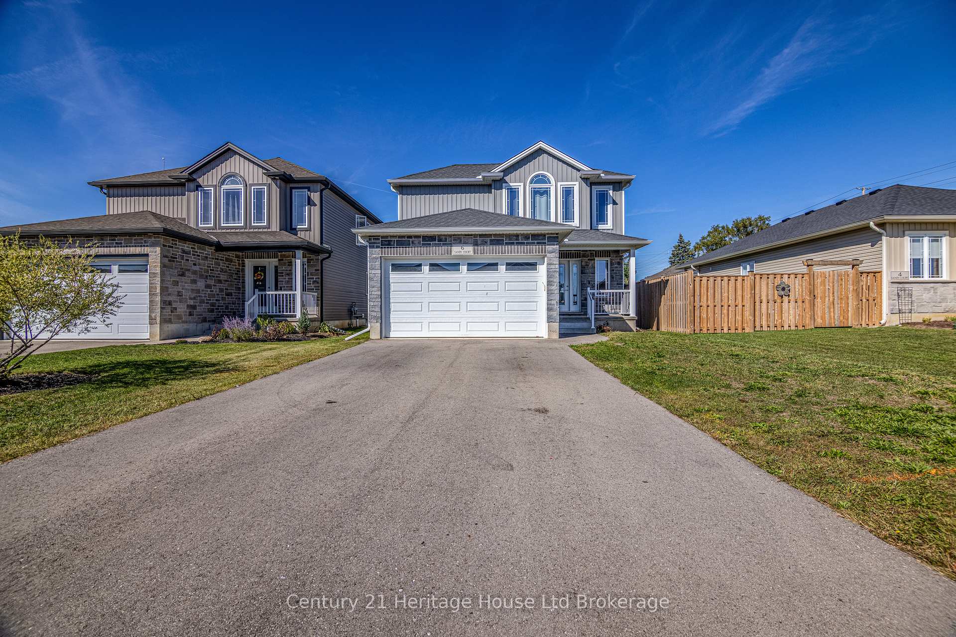 Front of 6 Sandy Court