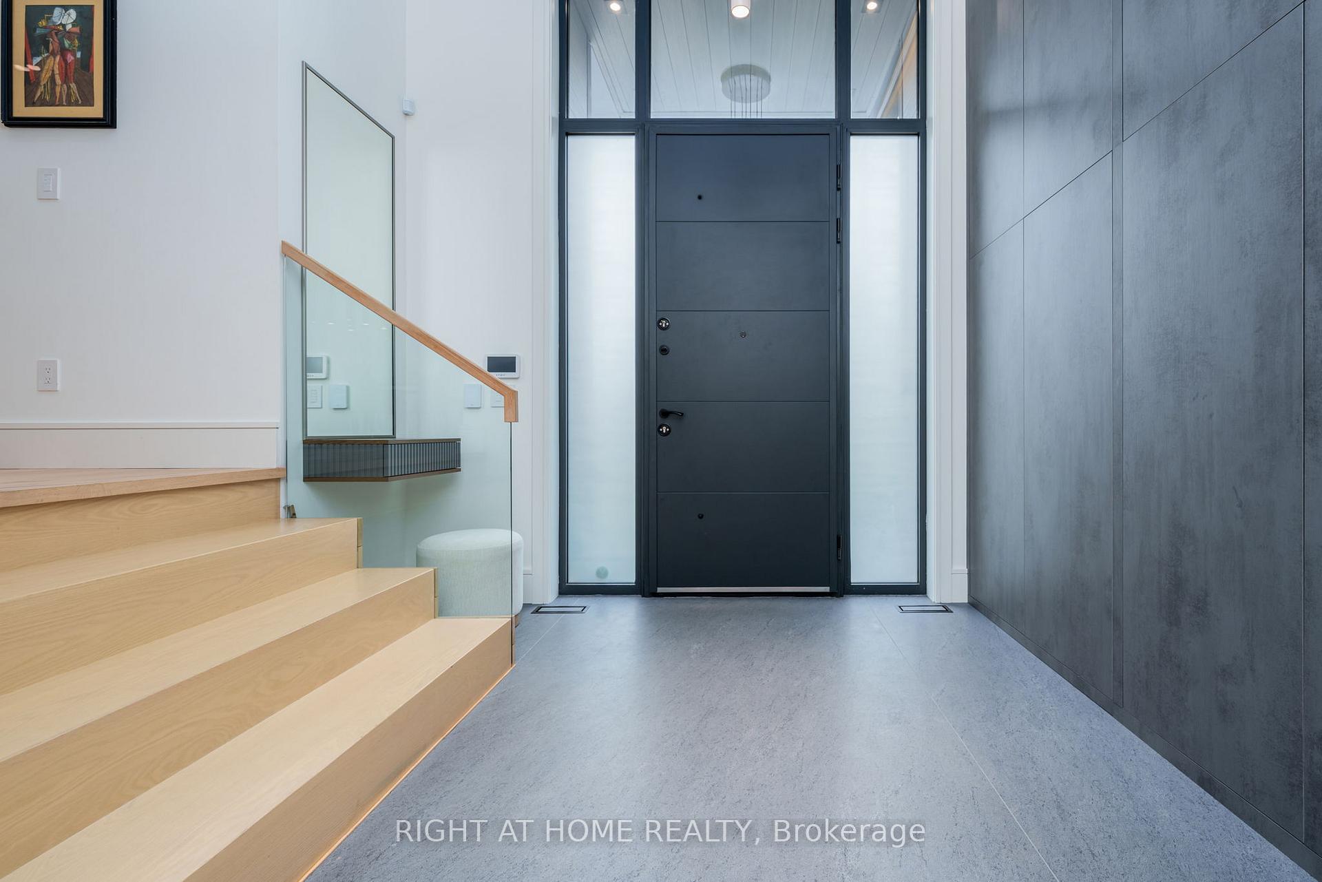 Photo 5 of 18 Divadale Drive, Toronto, Leaside — HOMEH