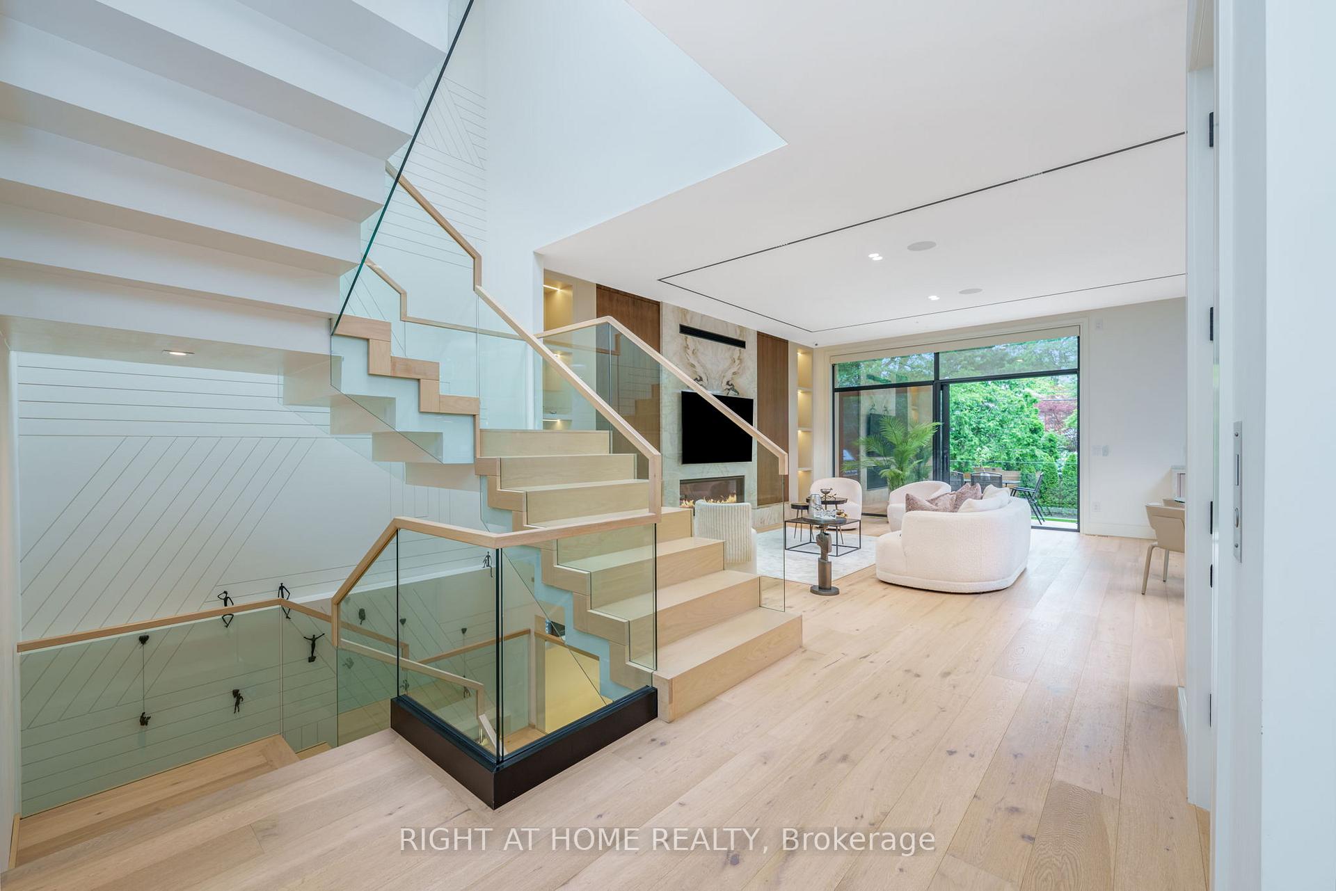 Photo 15 of 18 Divadale Drive, Toronto, Leaside — HOMEH