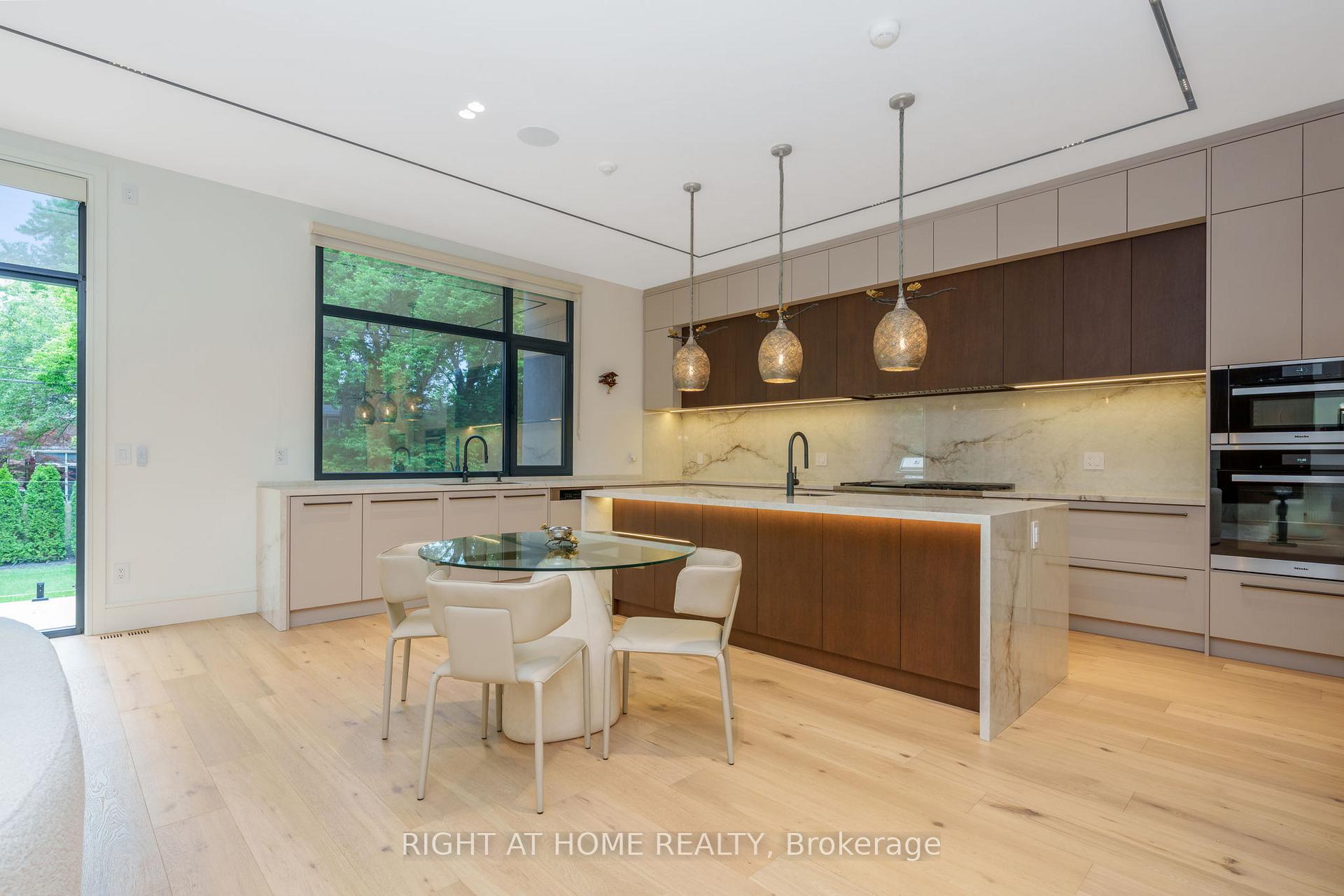 Photo 22 of 18 Divadale Drive, Toronto, Leaside — HOMEH