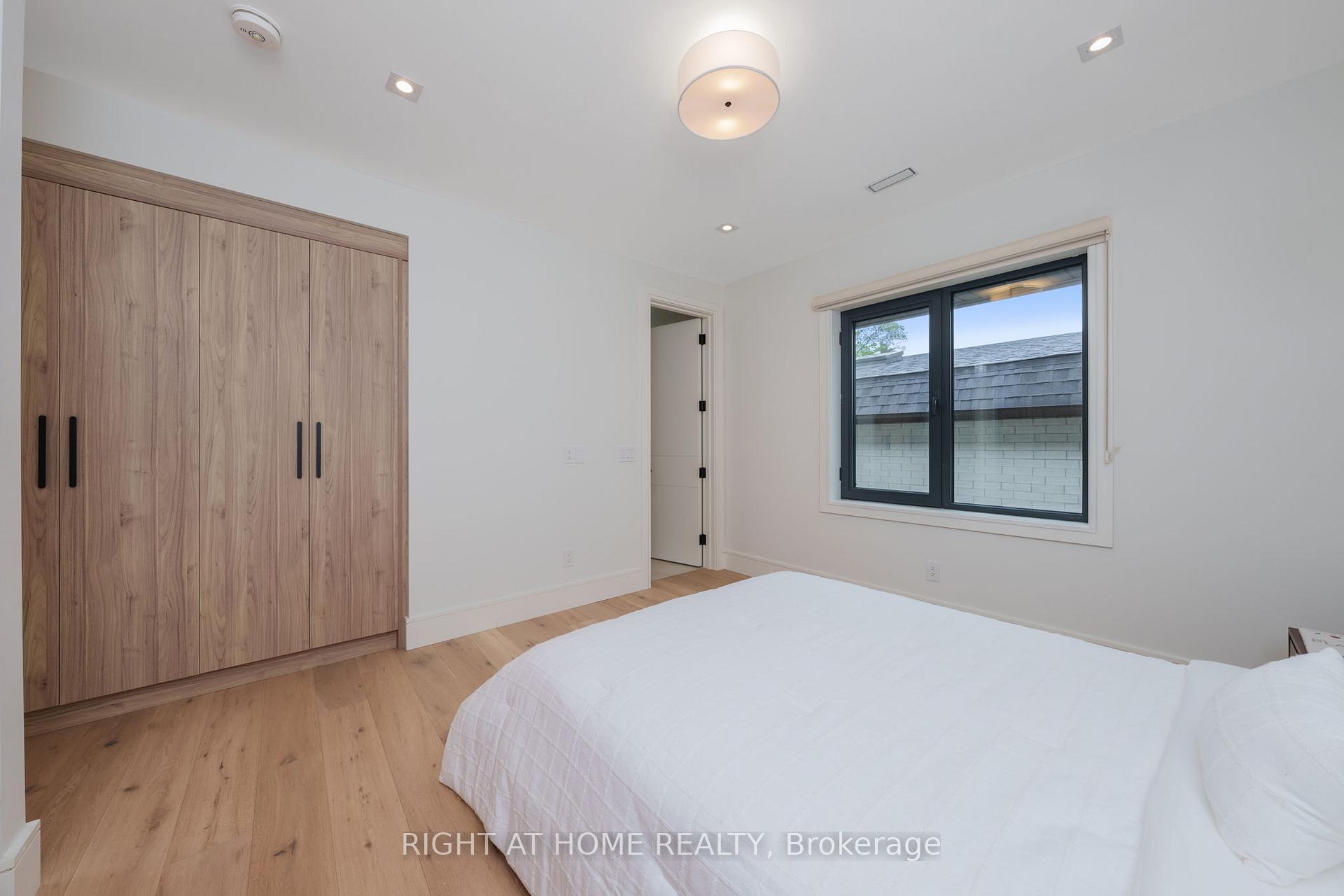 Photo 36 of 18 Divadale Drive, Toronto, Leaside — HOMEH