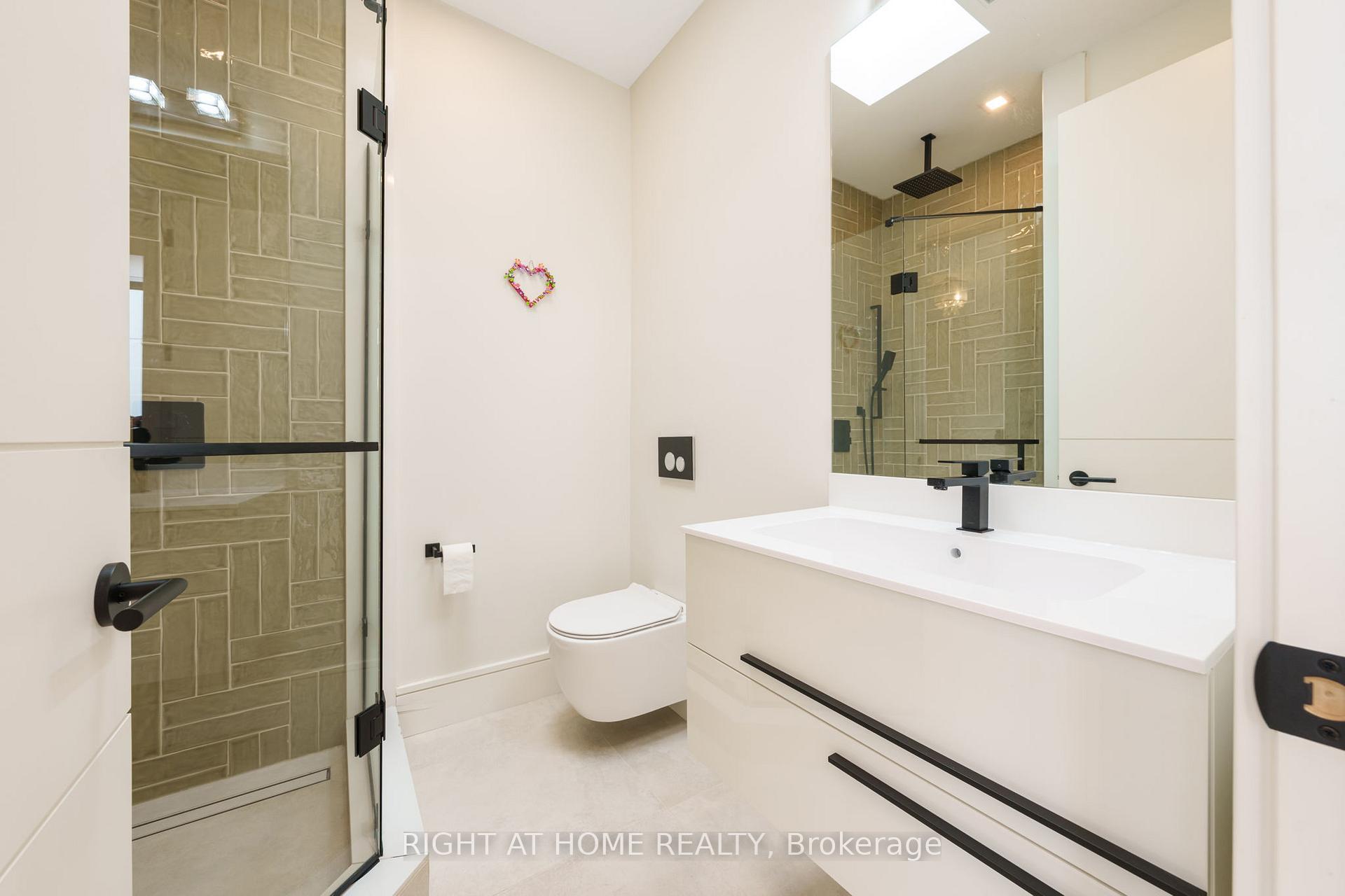 Photo 39 of 18 Divadale Drive, Toronto, Leaside — HOMEH