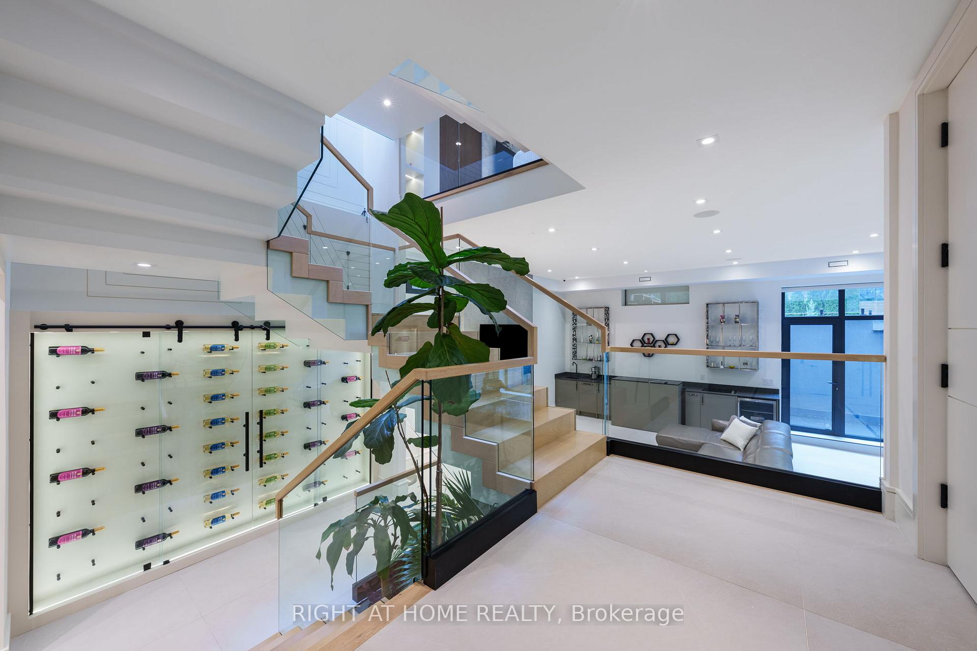 Photo 41 of 18 Divadale Drive, Toronto, Leaside — HOMEH