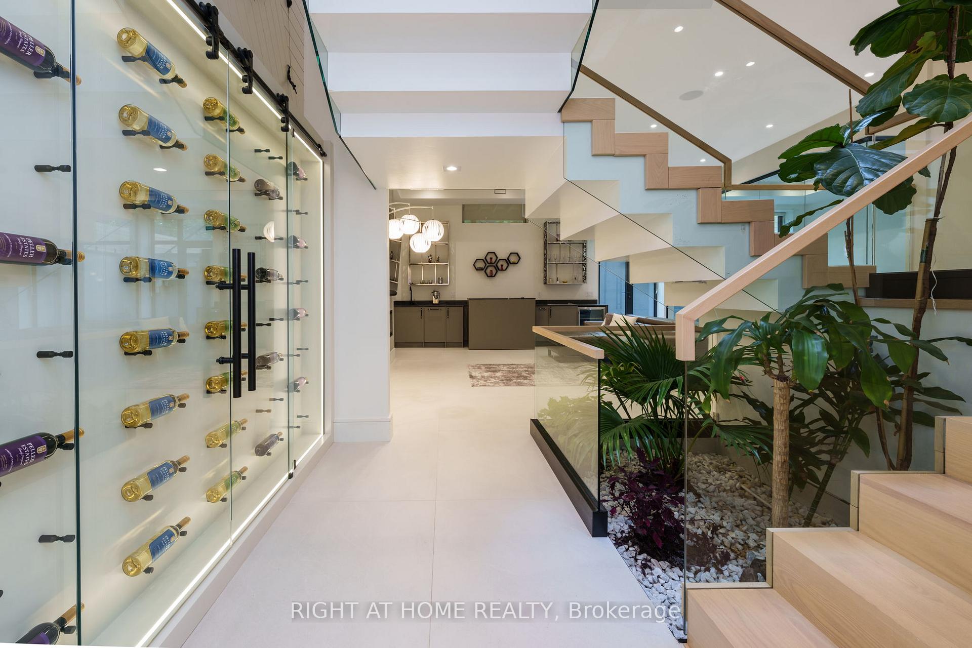 Photo 42 of 18 Divadale Drive, Toronto, Leaside — HOMEH