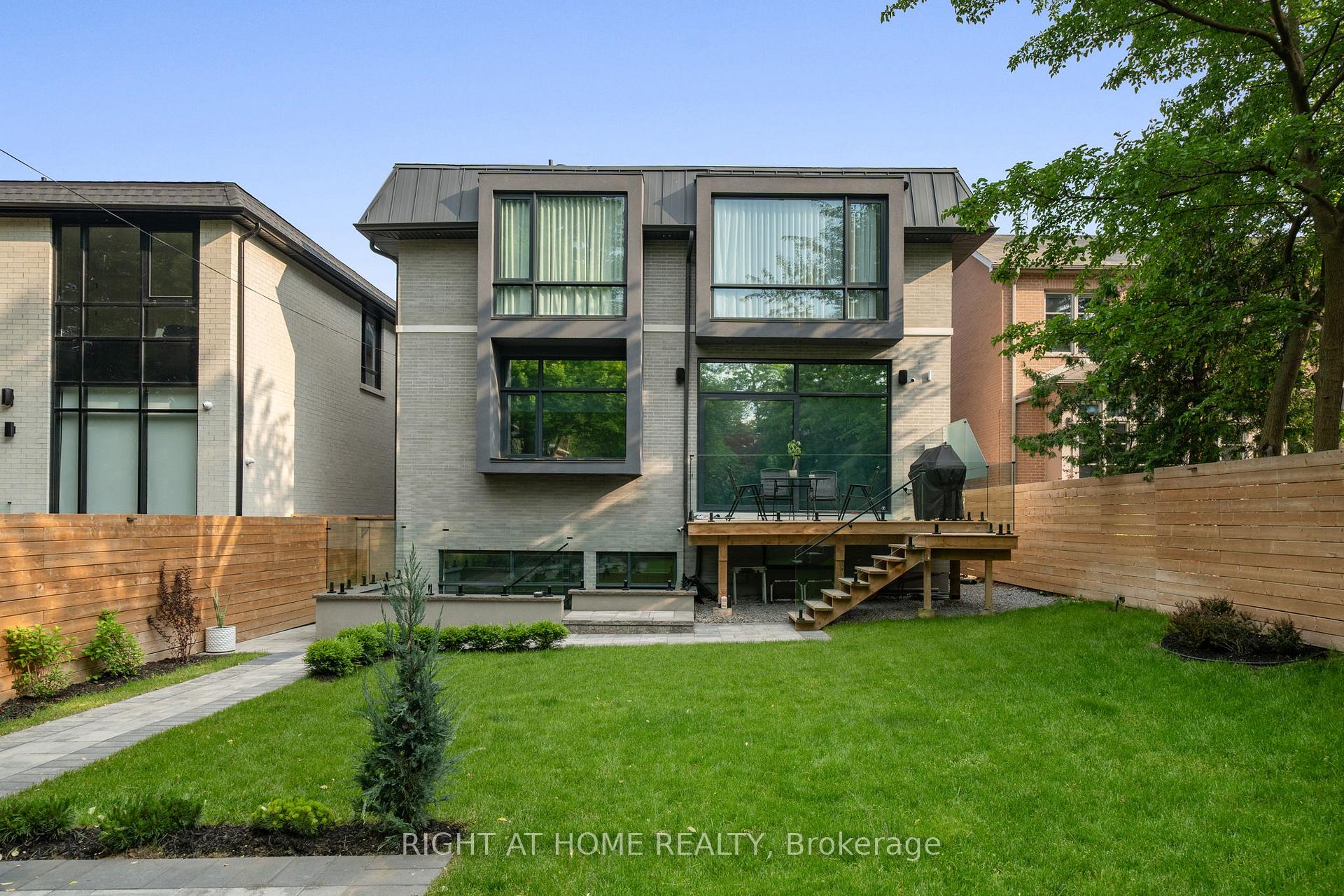 Photo 46 of 18 Divadale Drive, Toronto, Leaside — HOMEH